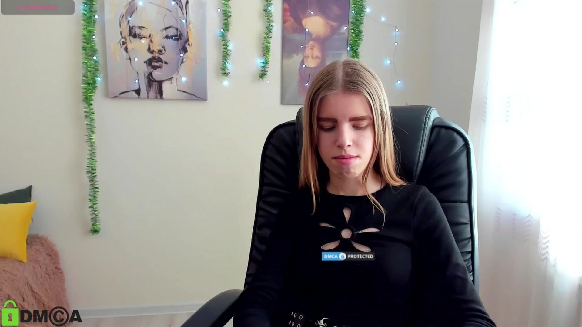 Gallery image thumbnail from Goldy_Emma's myfreecams stream on, 01/04/2025, 12:13 image 3 of 20