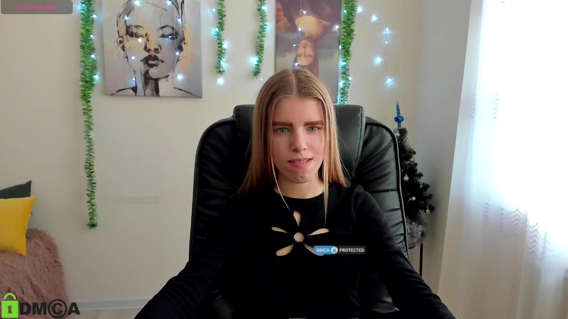 Gallery image thumbnail from Goldy_Emma's myfreecams stream on, 01/04/2025, 13:05 image 4 of 20