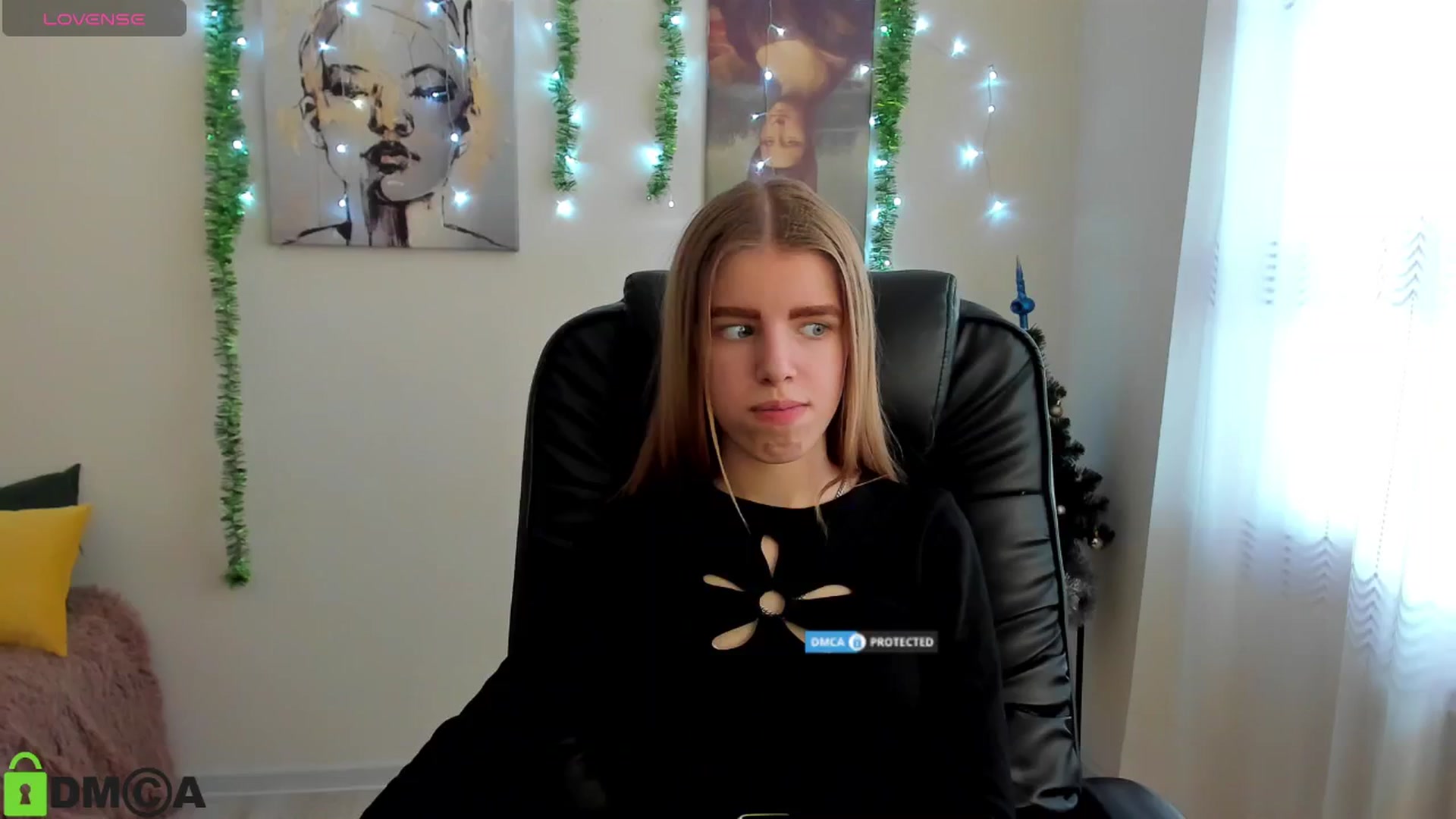 Gallery image thumbnail from Goldy_Emma's myfreecams stream on, 01/04/2025, 13:05 image 6 of 20