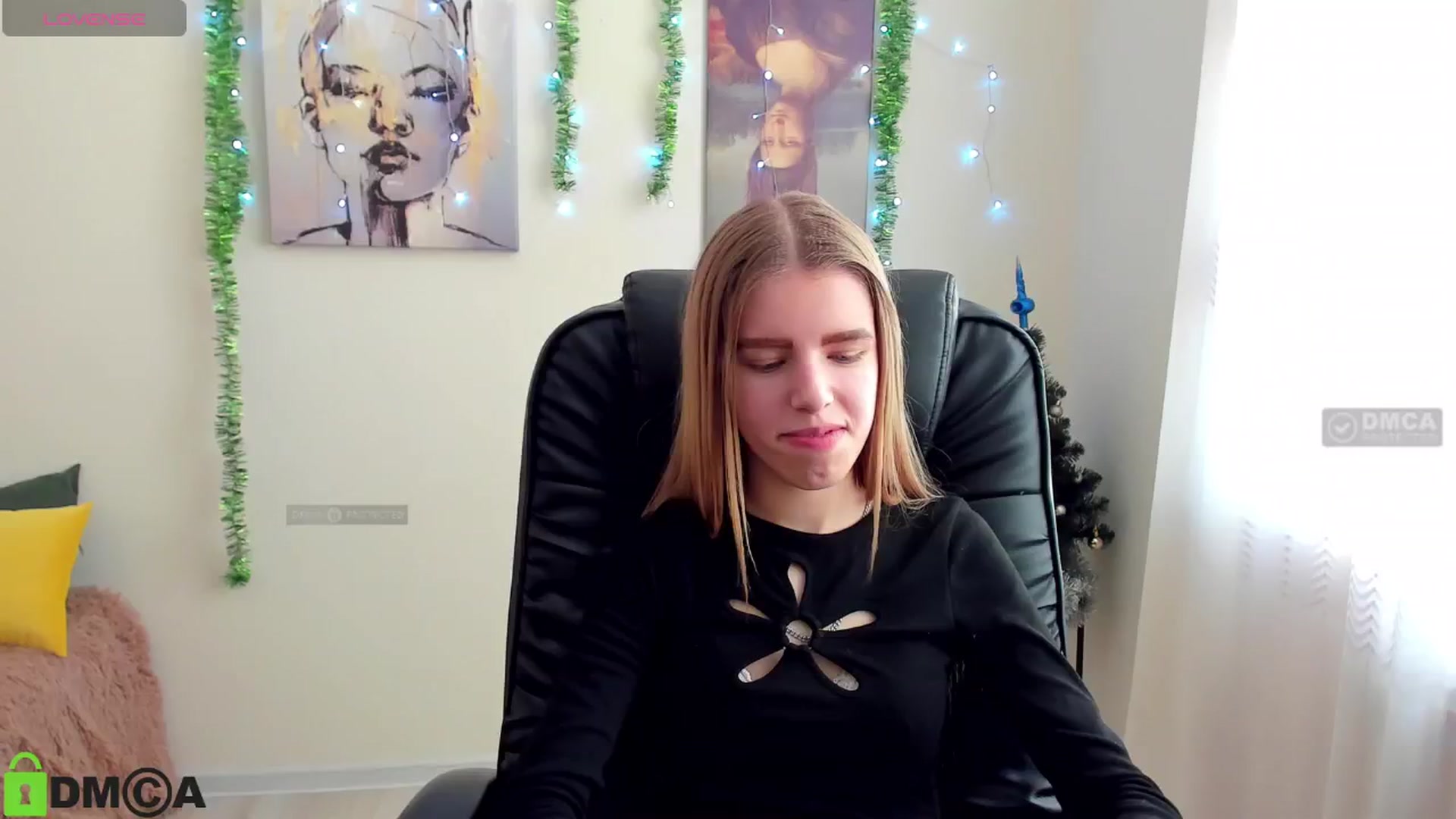 Gallery image thumbnail from Goldy_Emma's myfreecams stream on, 01/04/2025, 13:05 image 19 of 20