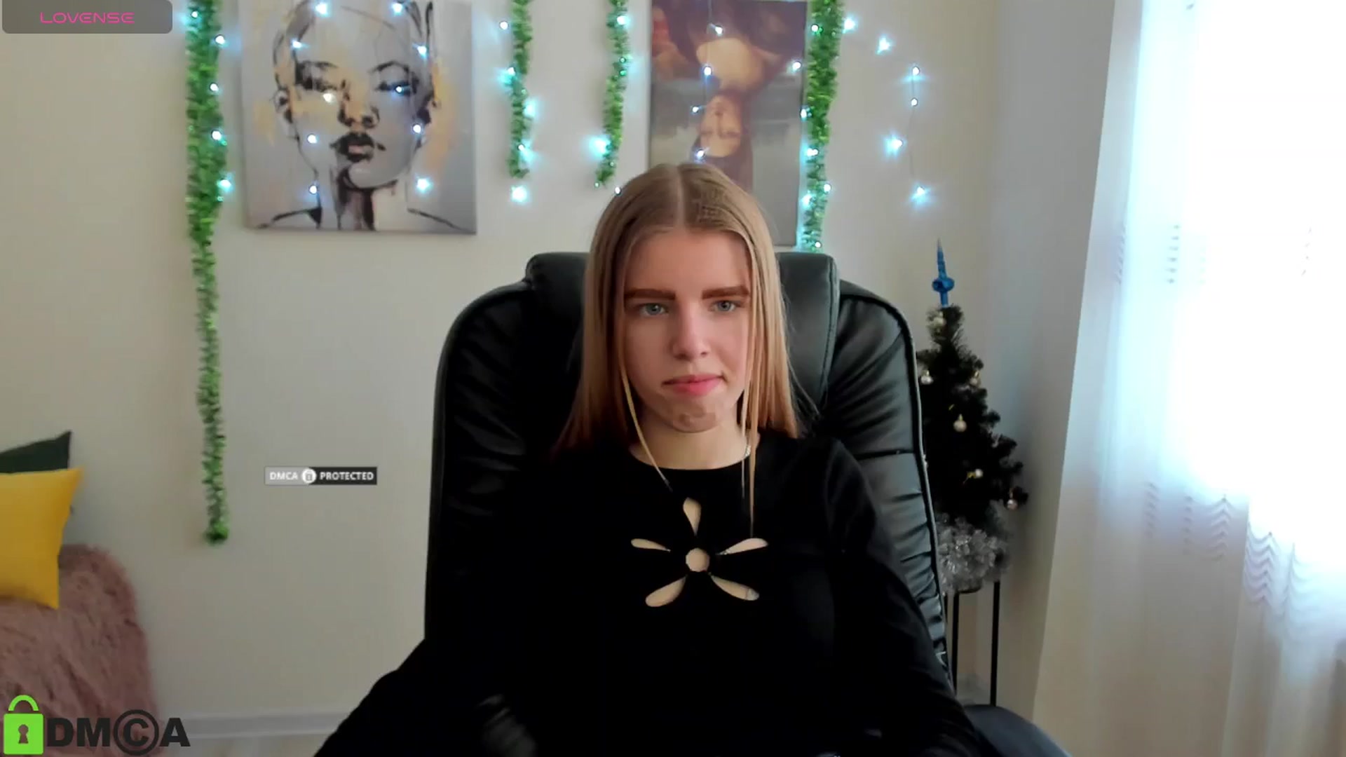 Gallery image thumbnail from Goldy_Emma's myfreecams stream on, 01/04/2025, 13:05 image 2 of 20
