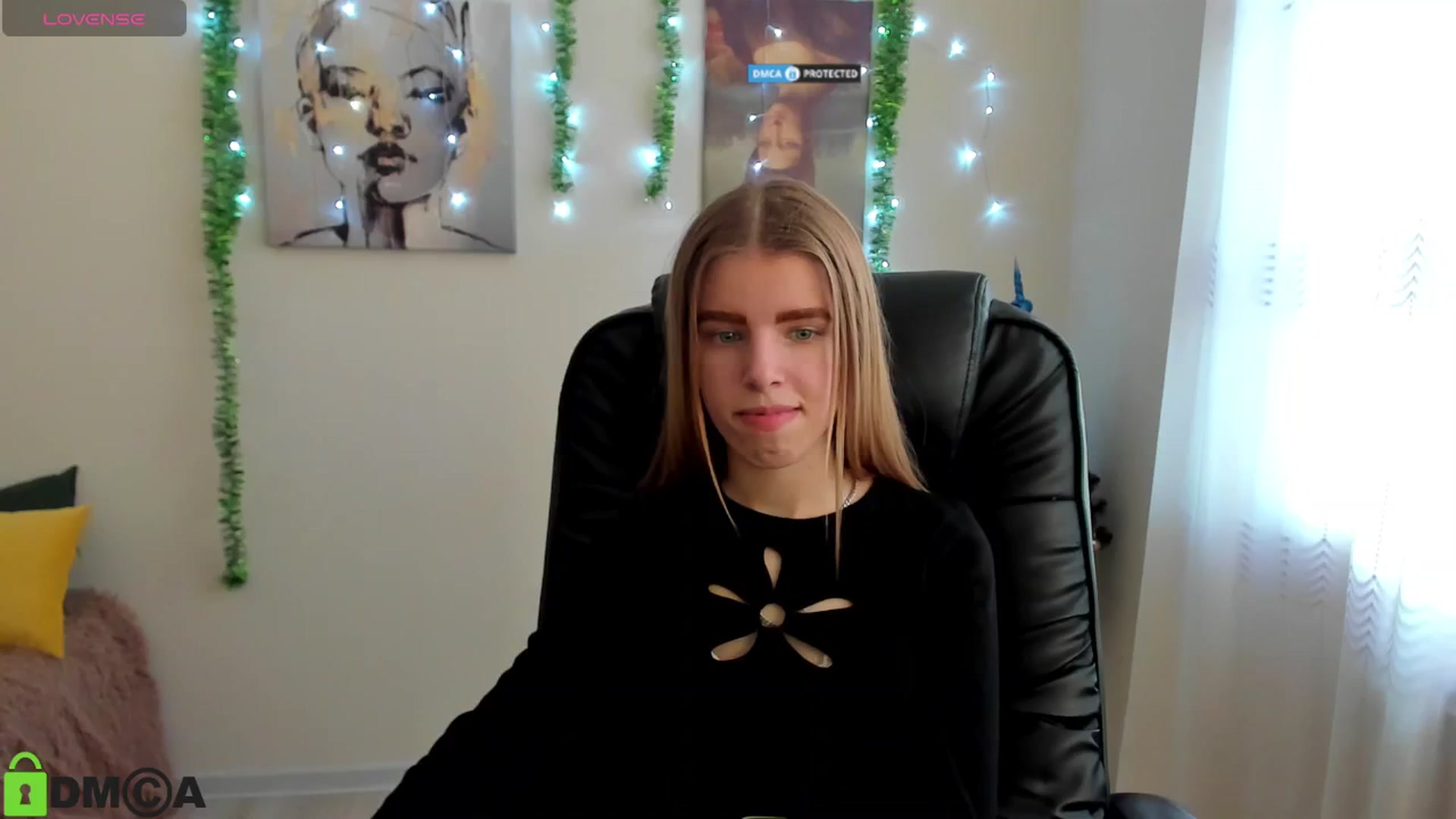 Gallery image thumbnail from Goldy_Emma's myfreecams stream on, 01/04/2025, 13:05 image 5 of 20