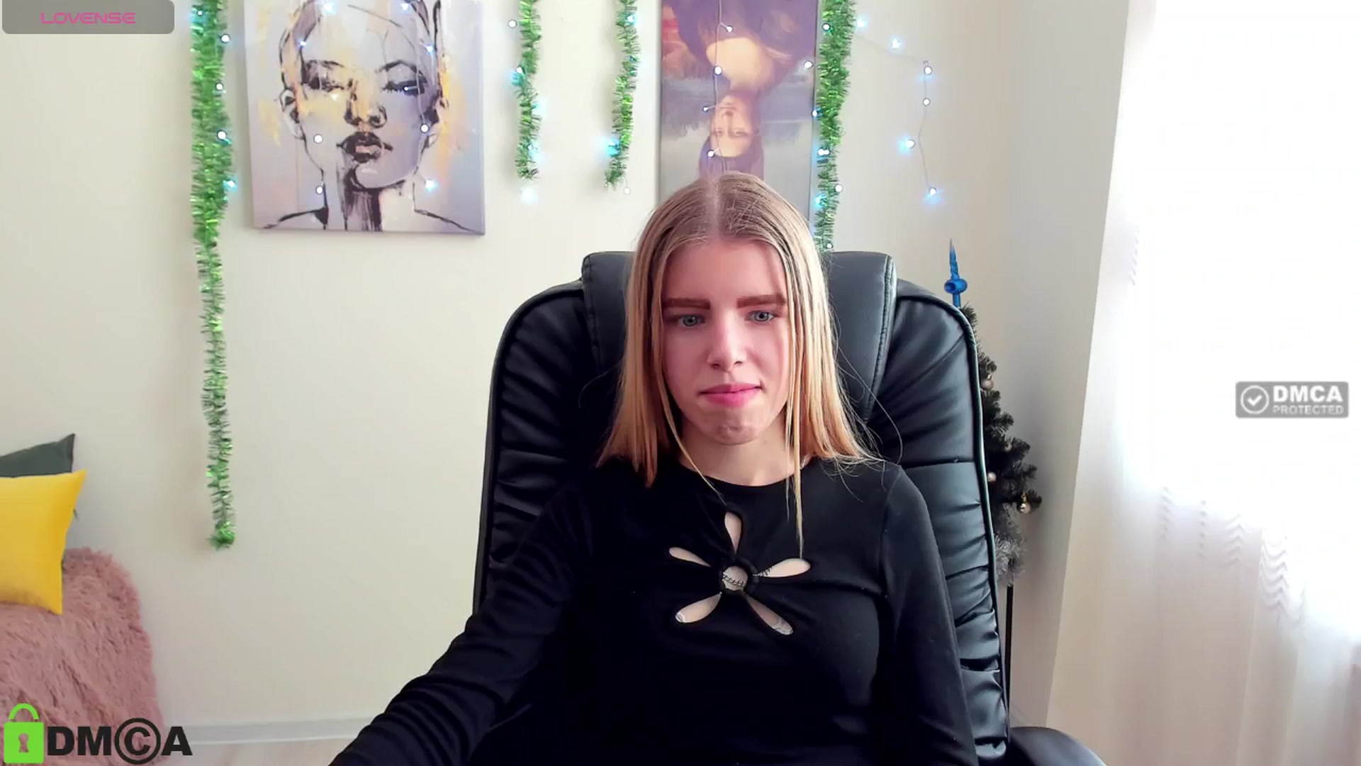 Gallery image thumbnail from Goldy_Emma's myfreecams stream on, 01/04/2025, 13:05 image 17 of 20