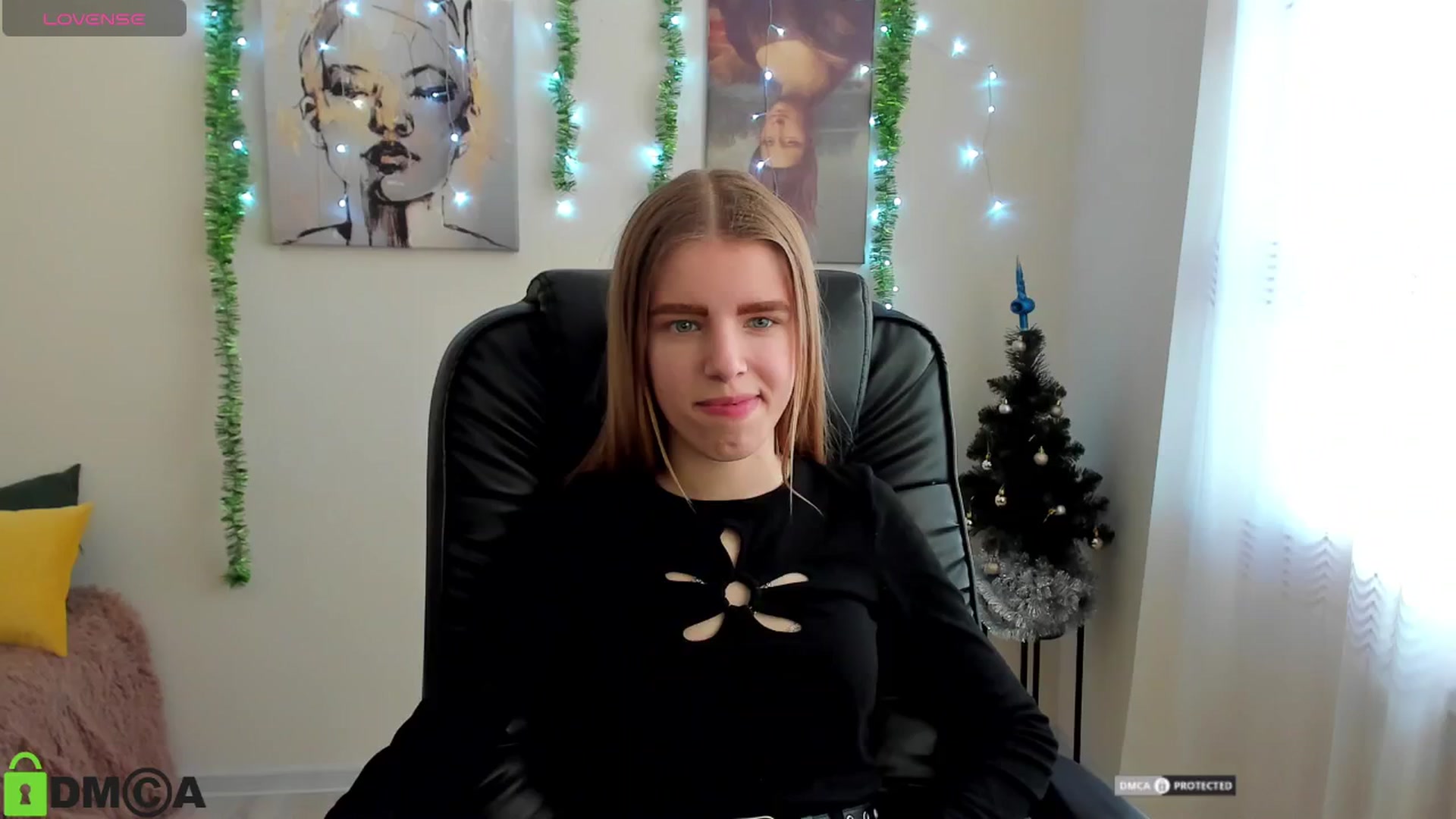 Gallery image thumbnail from Goldy_Emma's myfreecams stream on, 01/04/2025, 13:05 image 1 of 20