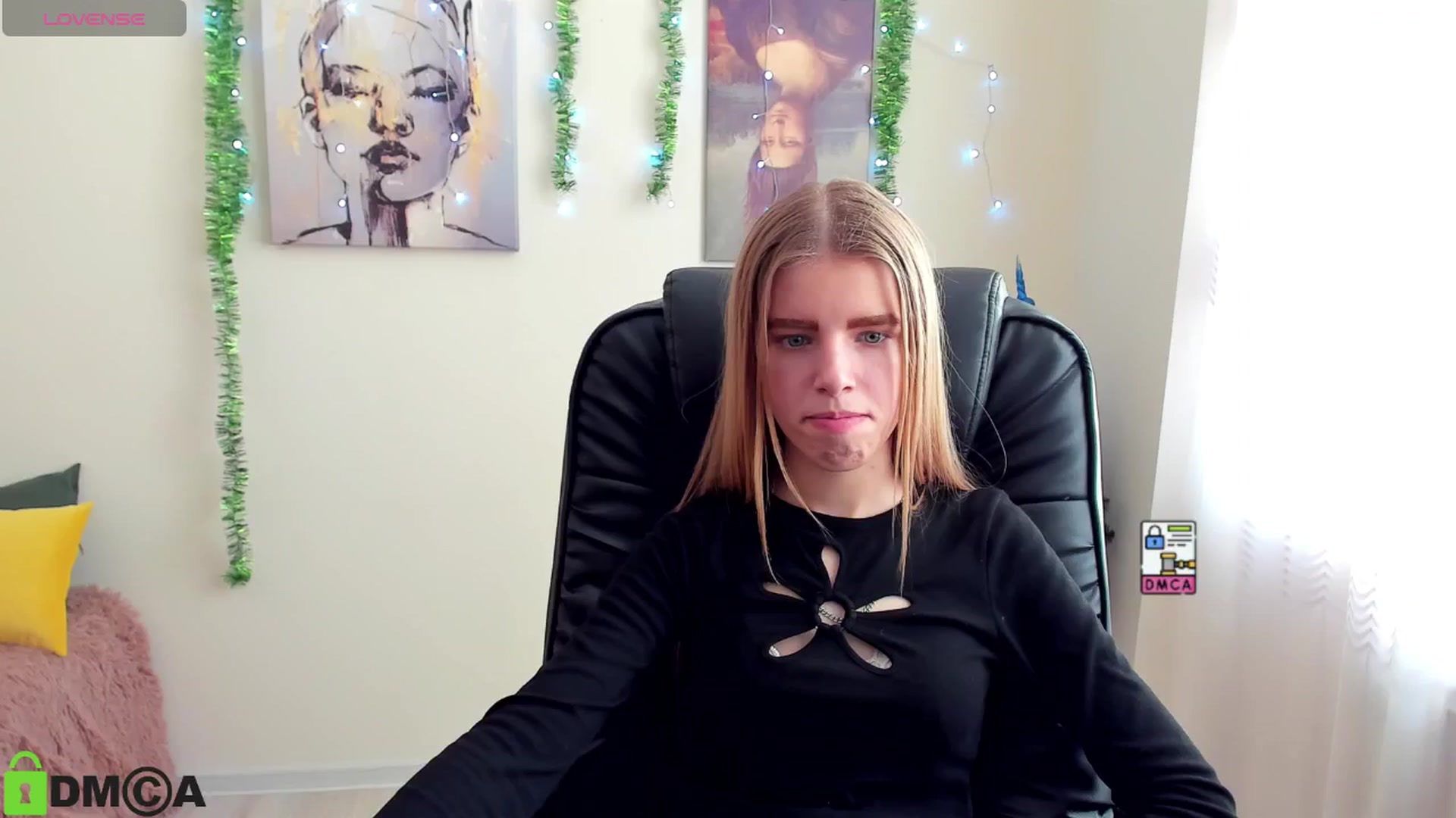 Gallery image thumbnail from Goldy_Emma's myfreecams stream on, 01/04/2025, 13:05 image 13 of 20