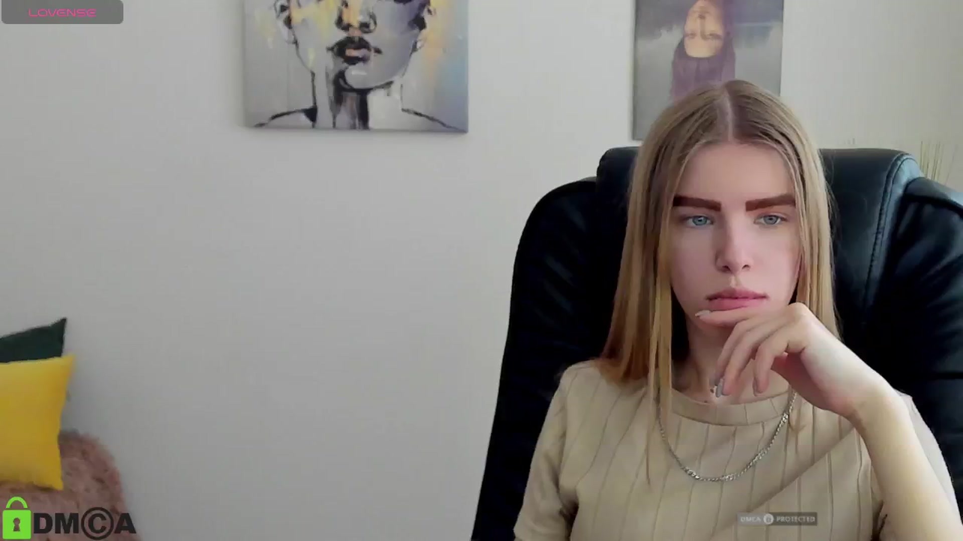 Gallery image thumbnail from Goldy_Emma's myfreecams stream on, 01/06/2025, 09:36 image 19 of 20