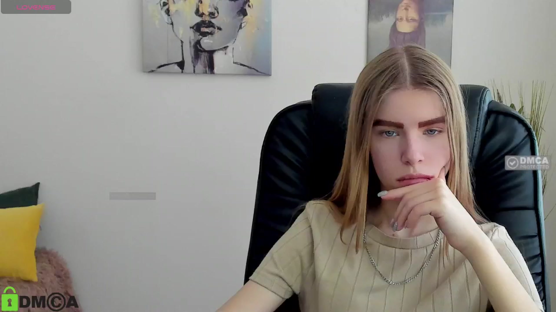 Gallery image thumbnail from Goldy_Emma's myfreecams stream on, 01/06/2025, 09:36 image 16 of 20