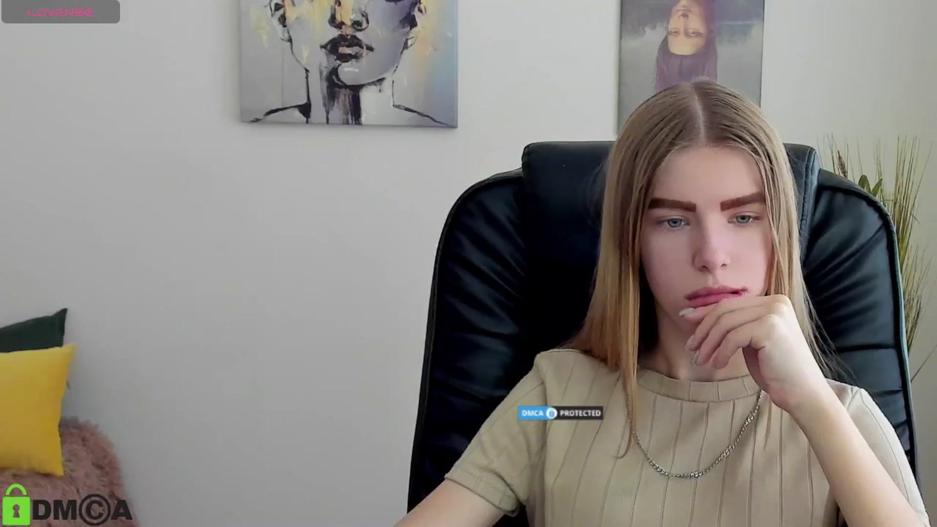 Gallery image thumbnail from Goldy_Emma's myfreecams stream on, 01/06/2025, 11:23 image 6 of 20
