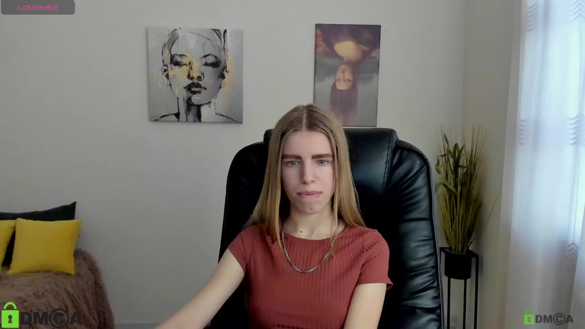 Gallery image thumbnail from Goldy_Emma's myfreecams stream on, 01/08/2025, 13:41 image 7 of 20