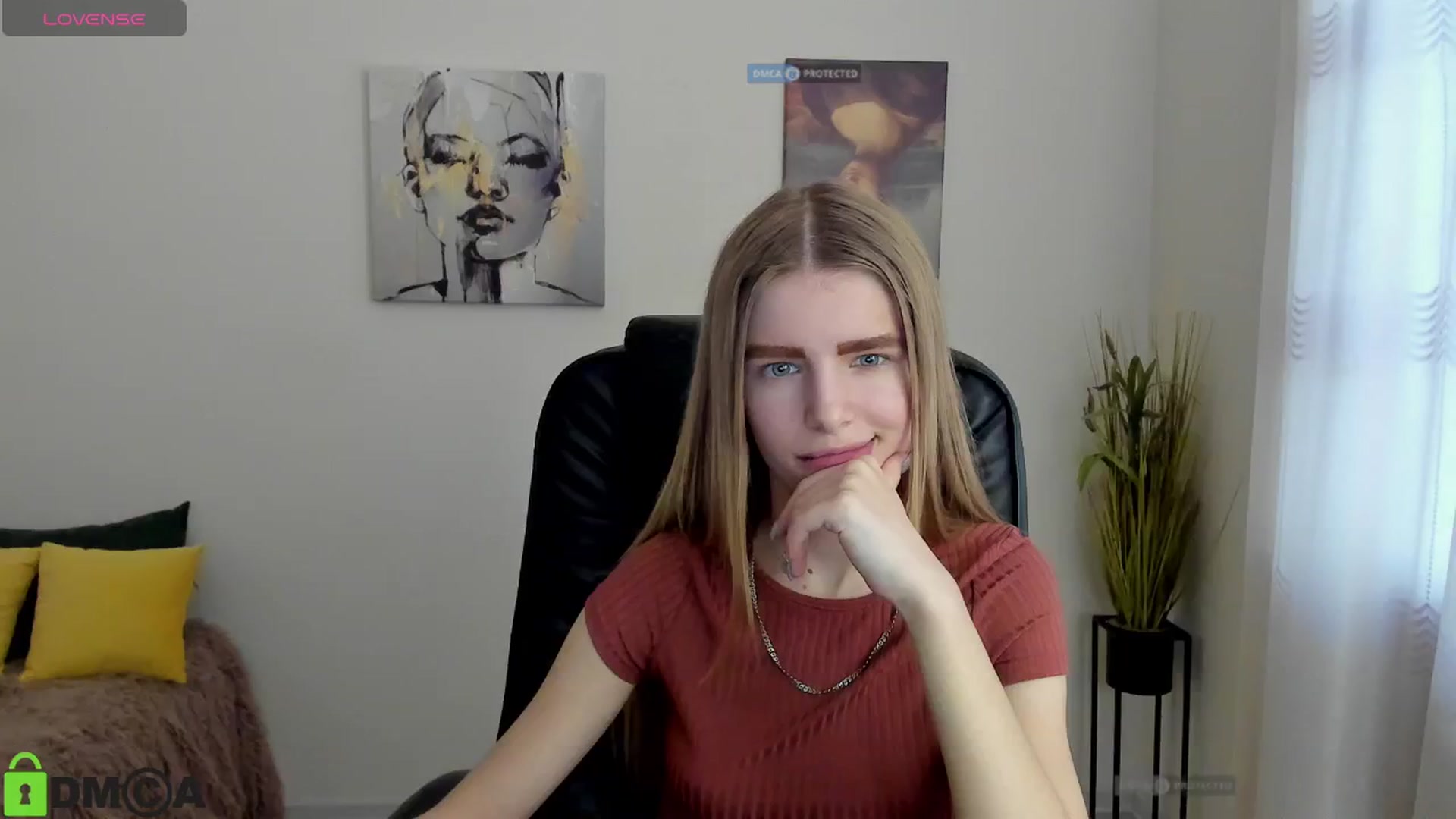 Gallery image thumbnail from Goldy_Emma's myfreecams stream on, 01/08/2025, 13:41 image 10 of 20