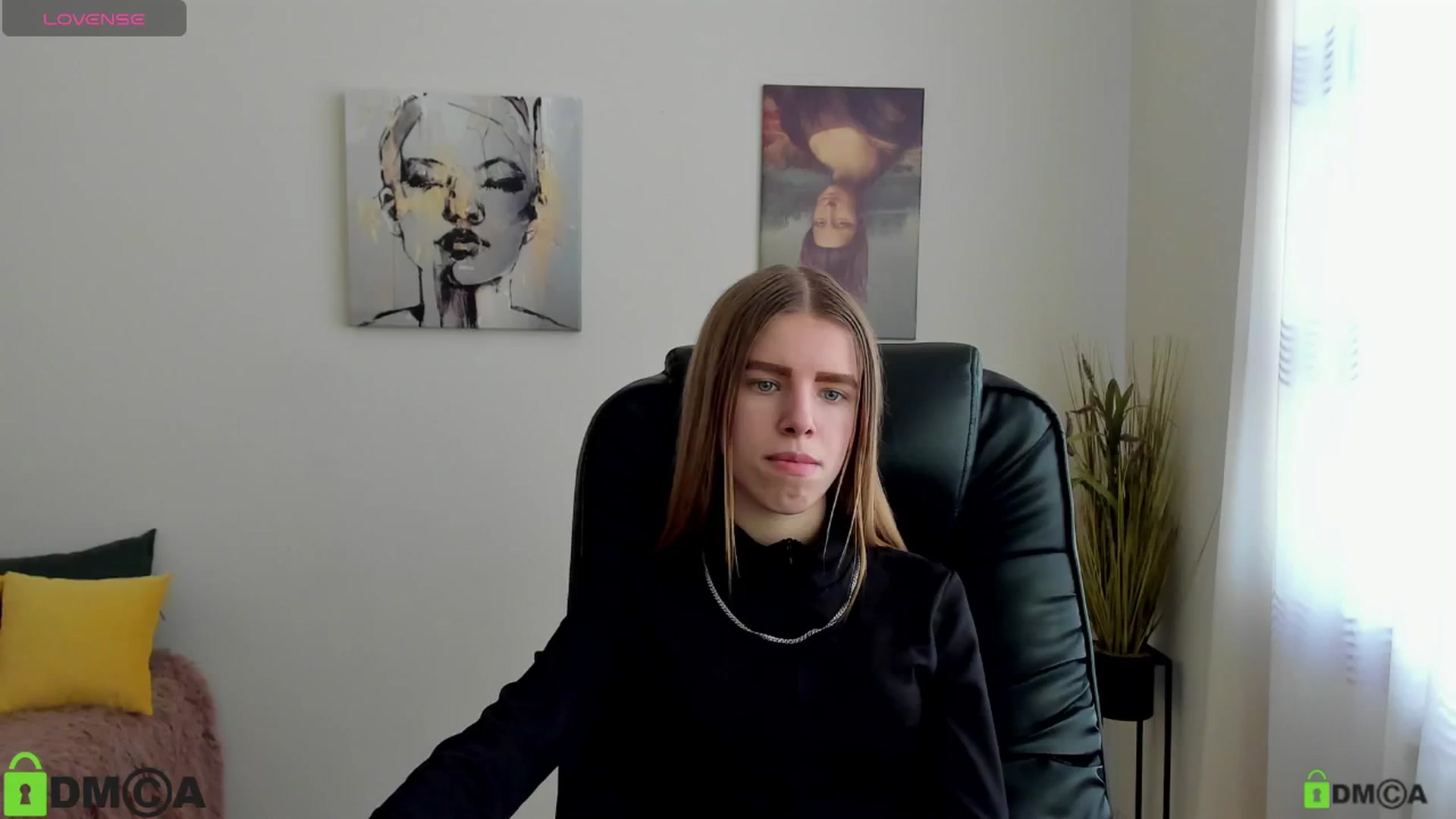 Gallery image thumbnail from Goldy_Emma's myfreecams stream on, 01/09/2025, 11:10 image 1 of 20