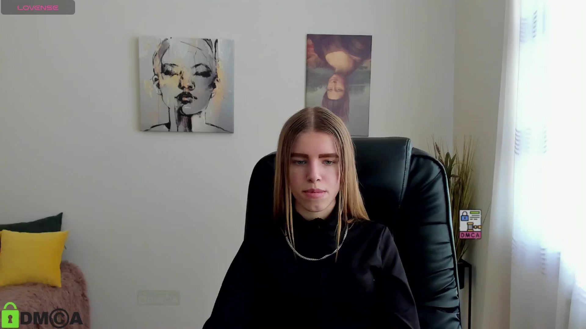 Gallery image thumbnail from Goldy_Emma's myfreecams stream on, 01/09/2025, 11:10 image 14 of 20