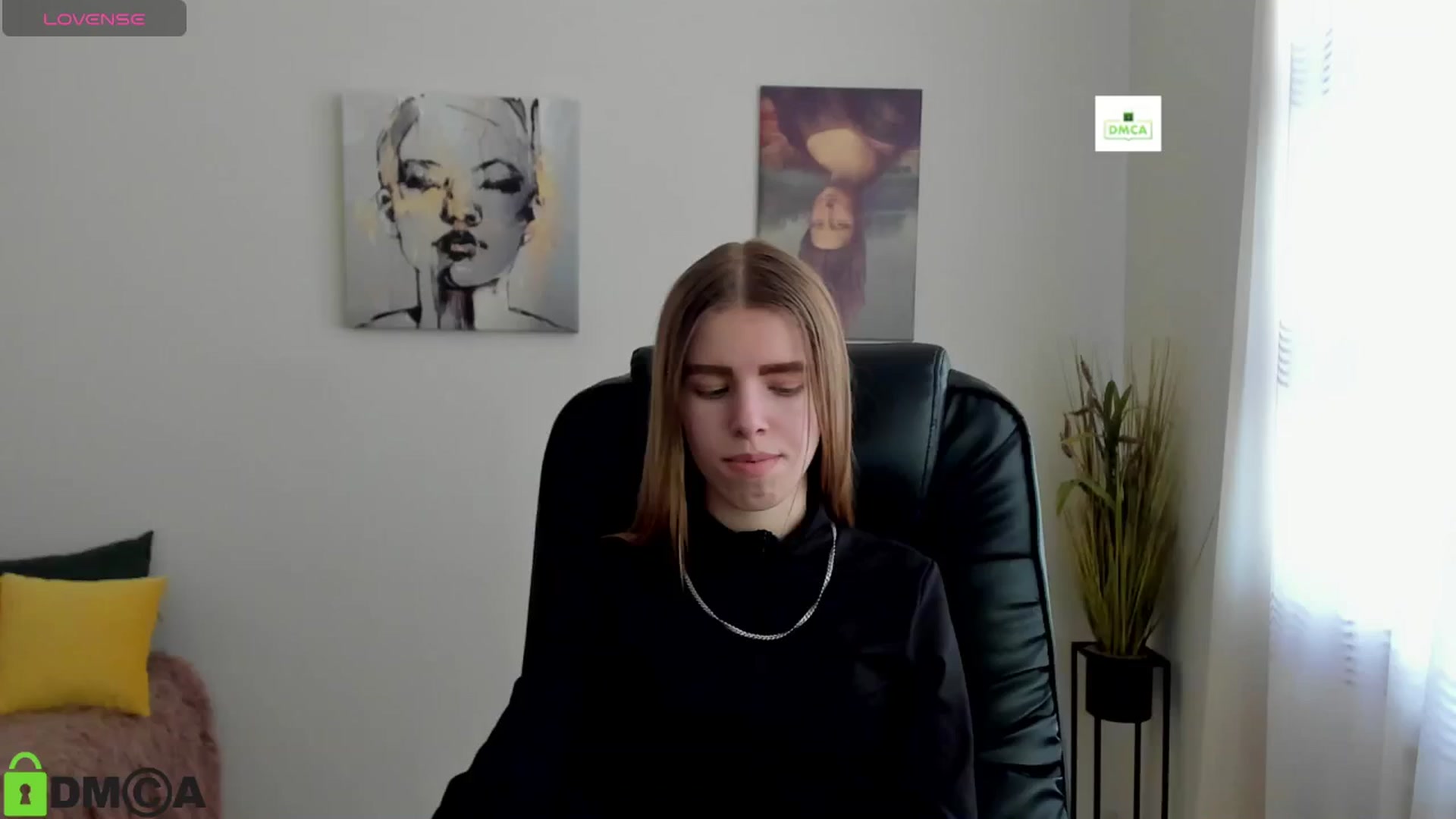 Gallery image thumbnail from Goldy_Emma's myfreecams stream on, 01/09/2025, 13:05 image 11 of 20