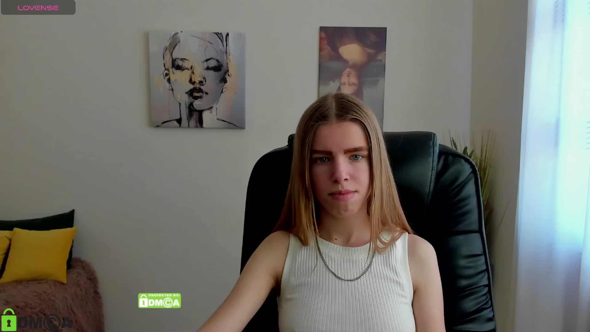 Gallery image thumbnail from Goldy_Emma's myfreecams stream on, 01/11/2025, 10:00 image 8 of 20