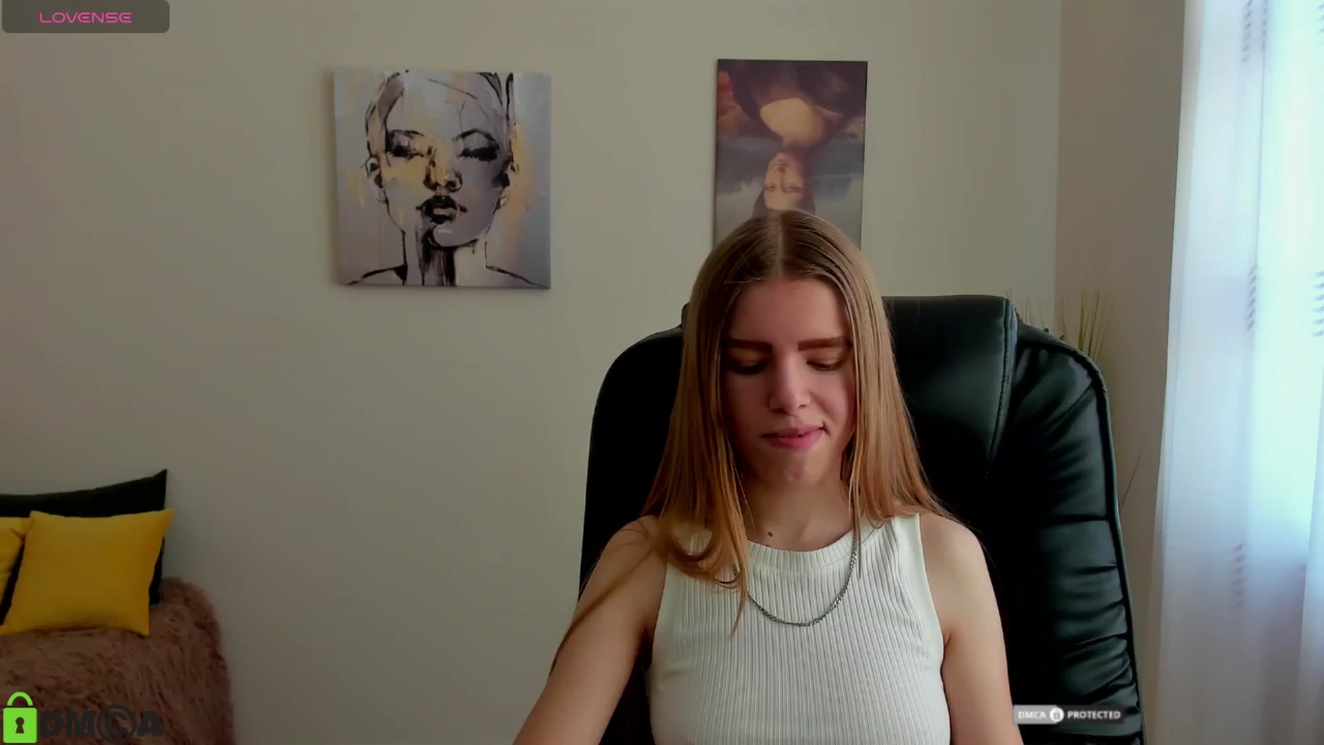 Gallery image thumbnail from Goldy_Emma's myfreecams stream on, 01/11/2025, 10:00 image 17 of 20