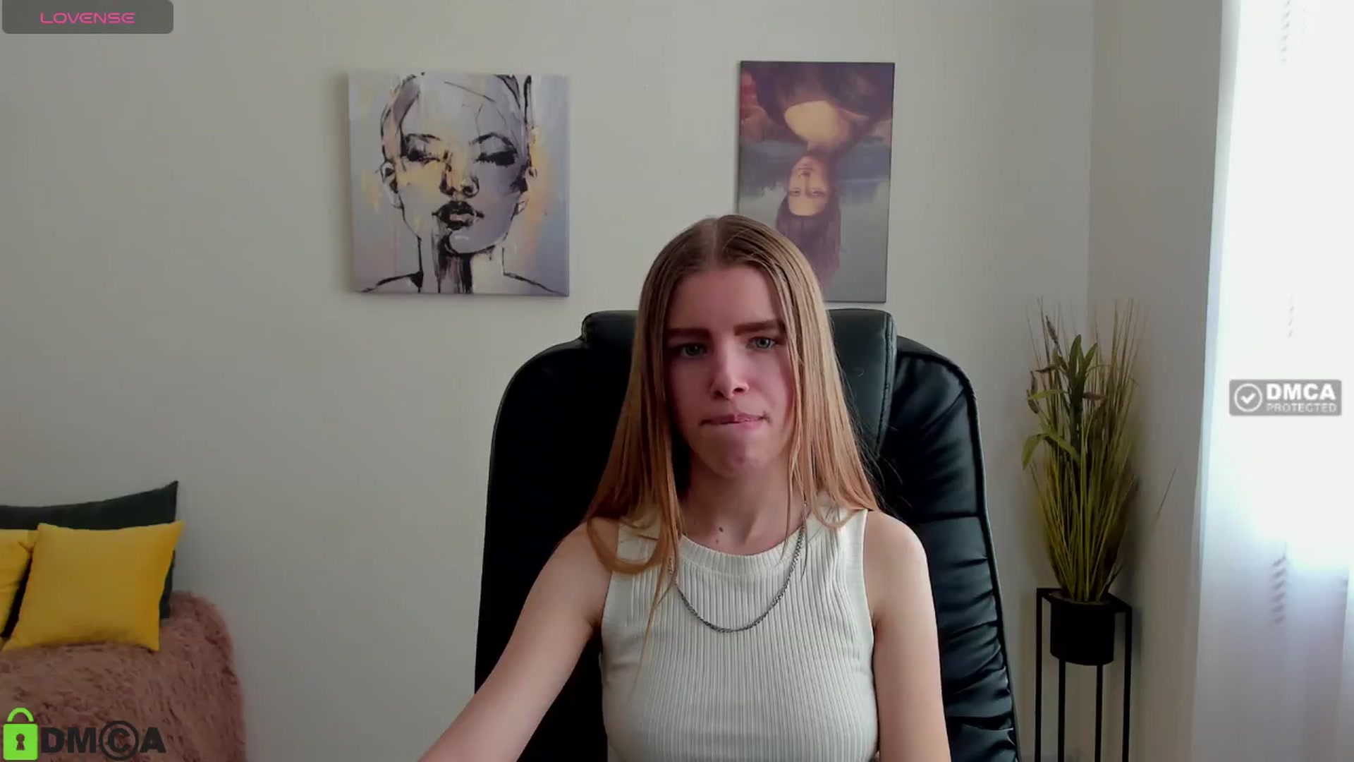 Gallery image thumbnail from Goldy_Emma's myfreecams stream on, 01/11/2025, 13:18 image 15 of 20