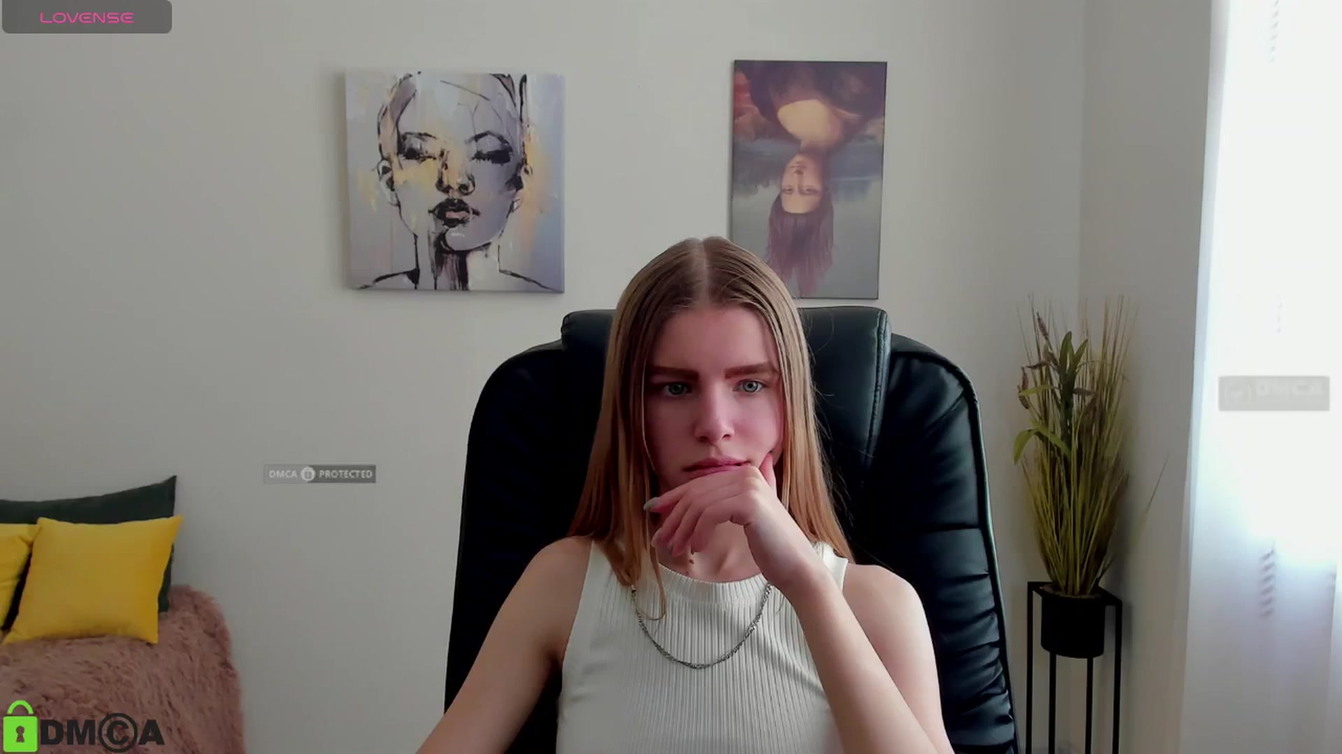 Gallery image thumbnail from Goldy_Emma's myfreecams stream on, 01/11/2025, 13:18 image 9 of 20