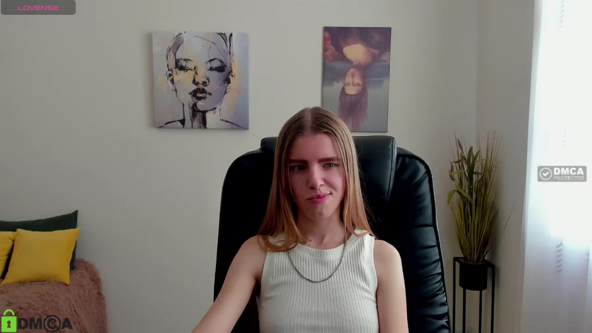 Gallery image thumbnail from Goldy_Emma's myfreecams stream on, 01/11/2025, 13:18 image 12 of 20