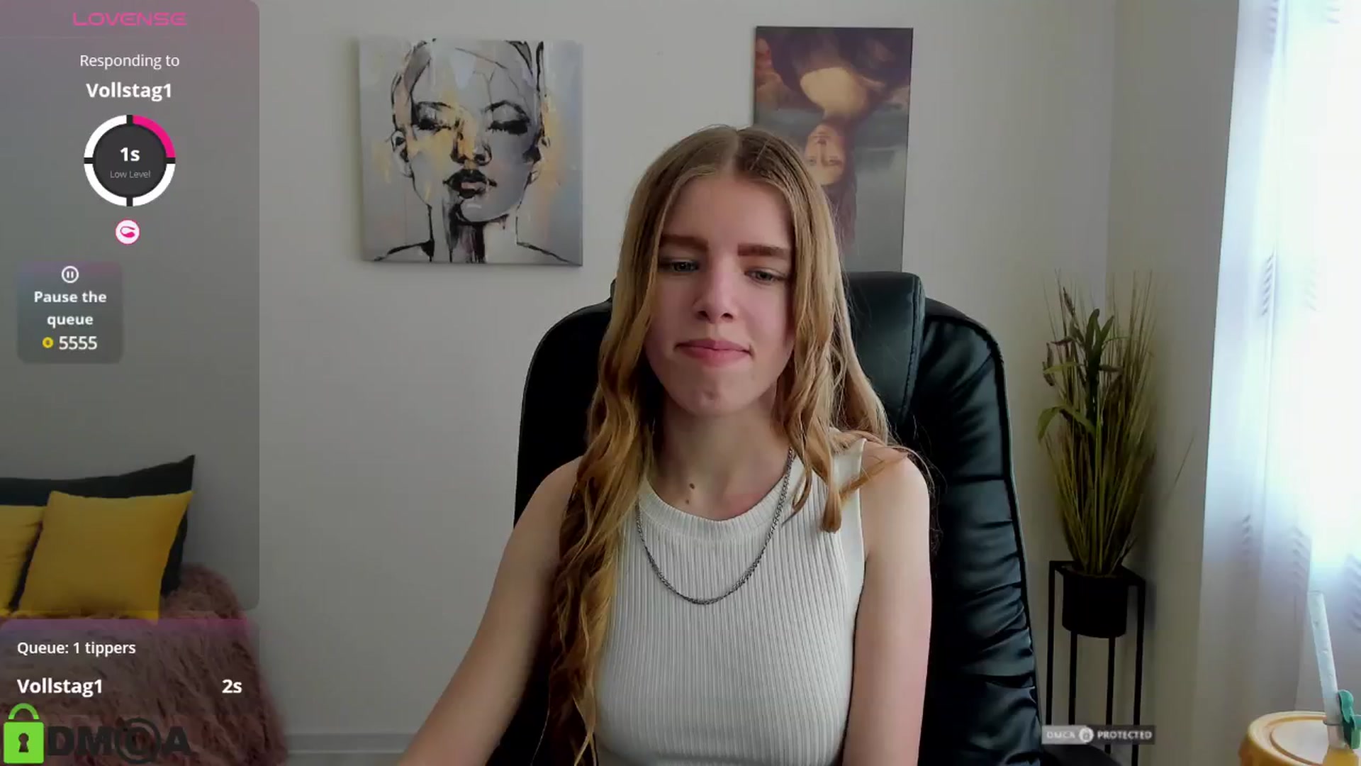 Gallery image thumbnail from Goldy_Emma's myfreecams stream on, 01/15/2025, 09:32 image 20 of 20