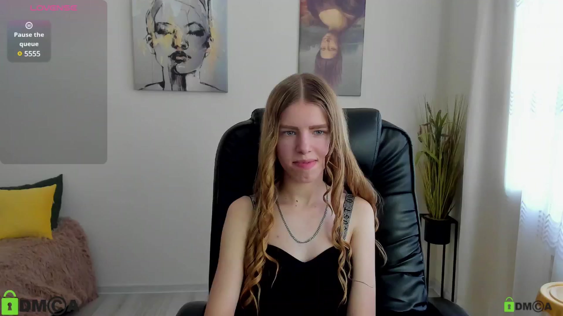 Gallery image thumbnail from Goldy_Emma's myfreecams stream on, 01/21/2025, 09:01 image 7 of 20