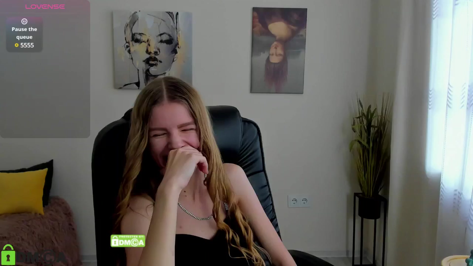Gallery image thumbnail from Goldy_Emma's myfreecams stream on, 01/21/2025, 13:09 image 7 of 20