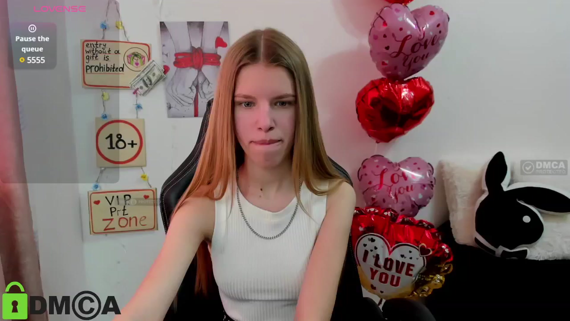 Gallery image thumbnail from Goldy_Emma's myfreecams stream on, 02/19/2025, 09:29 image 14 of 20