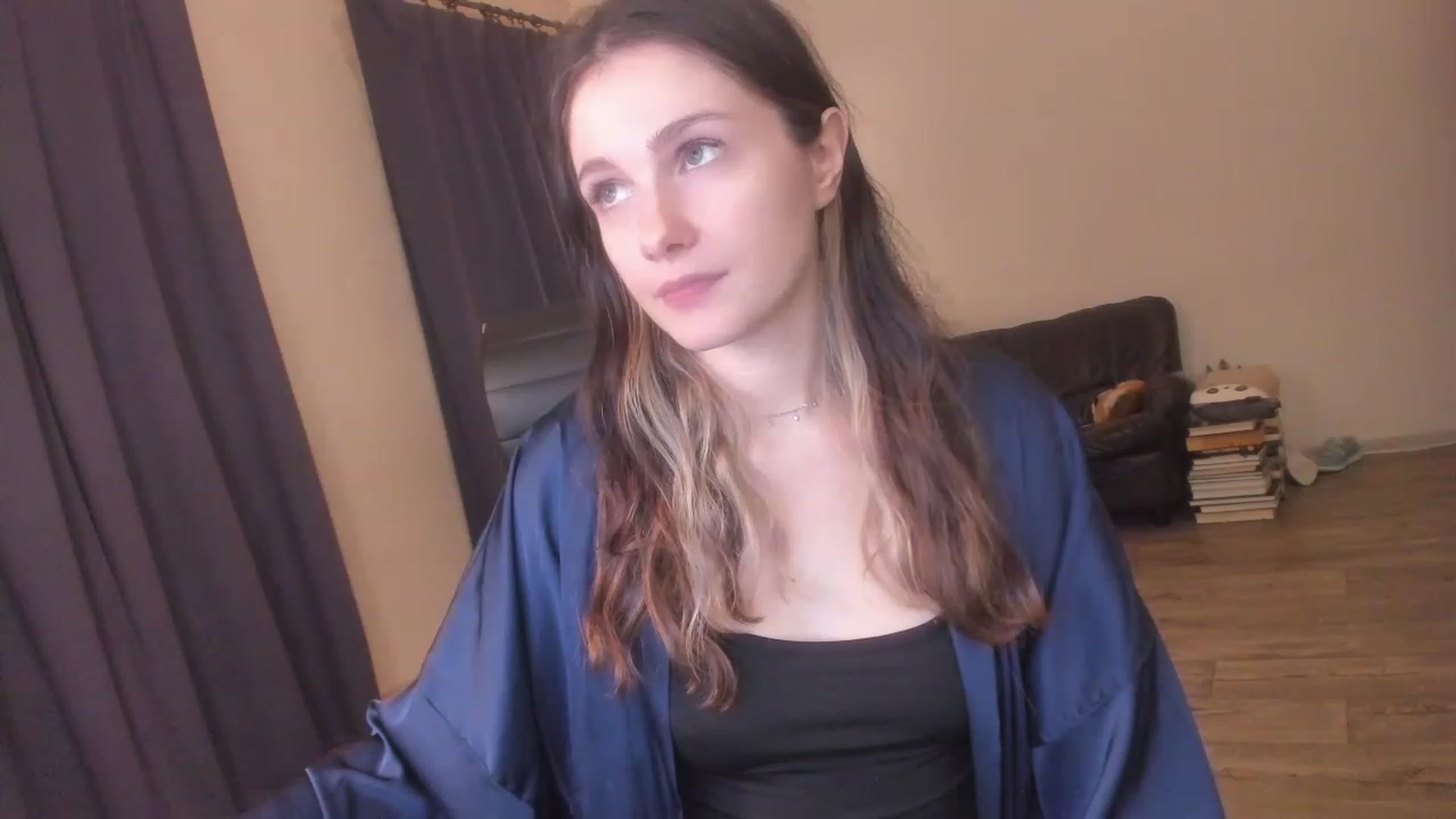 Gallery image thumbnail from Golightly_9's myfreecams stream on, 12/27/2022, 21:58 image 17 of 20