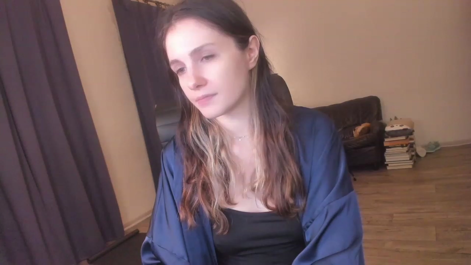 Gallery image thumbnail from Golightly_9's myfreecams stream on, 12/27/2022, 21:58 image 14 of 20