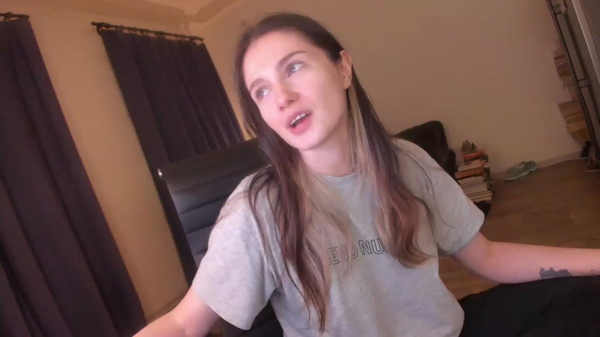 Gallery image thumbnail from Golightly_9's myfreecams stream on, 02/19/2023, 22:16 image 14 of 20