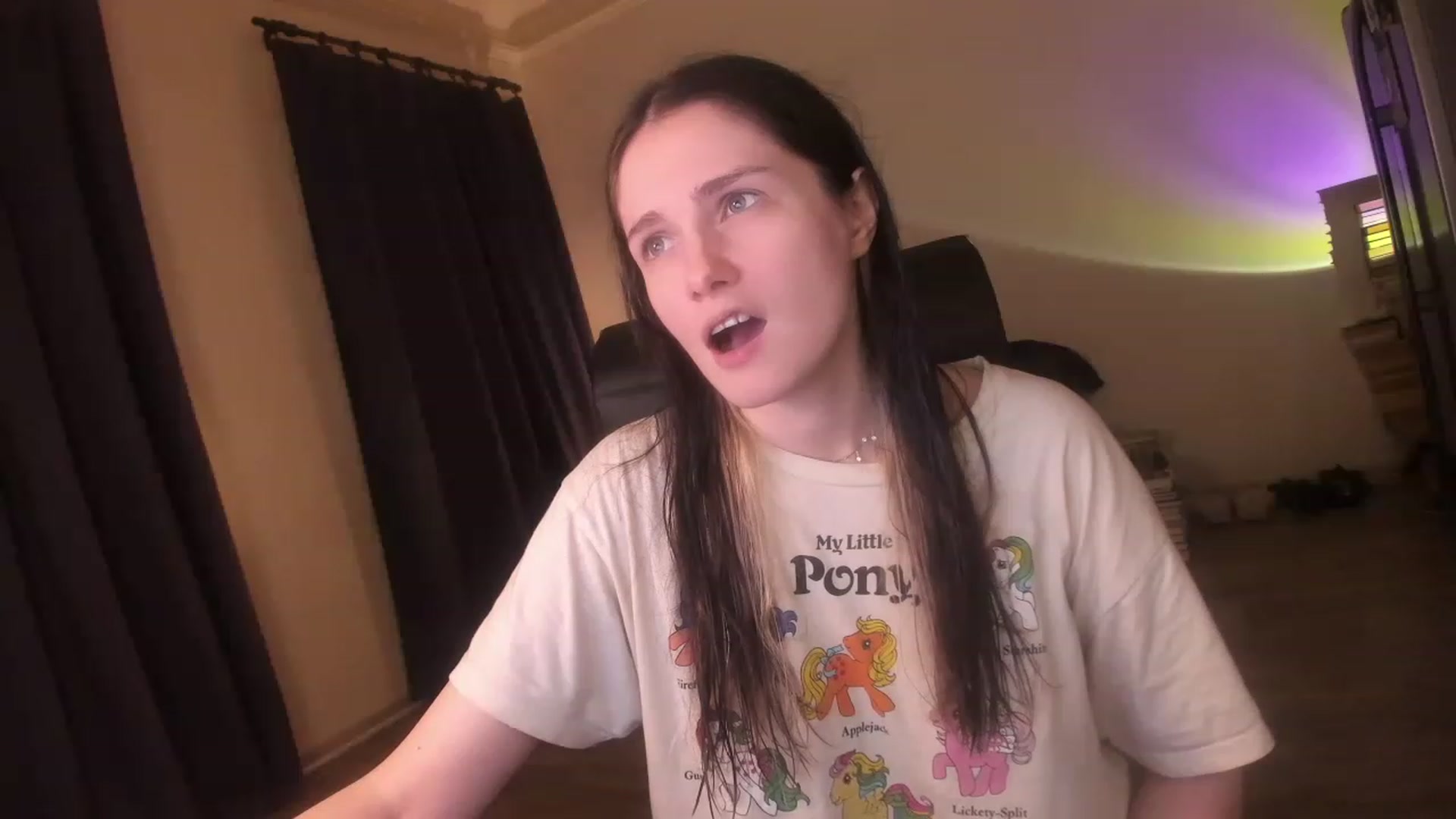 Gallery image thumbnail from Golightly_9's myfreecams stream on, 03/12/2023, 20:50 image 14 of 20