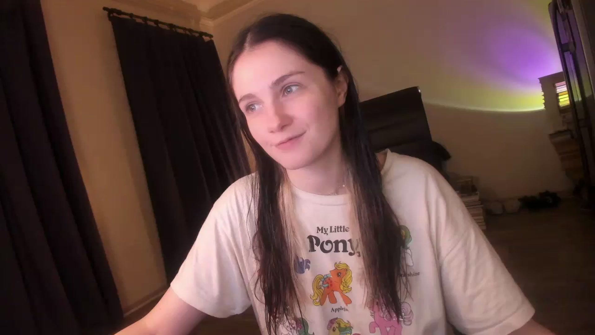 Gallery image thumbnail from Golightly_9's myfreecams stream on, 03/12/2023, 20:50 image 19 of 20