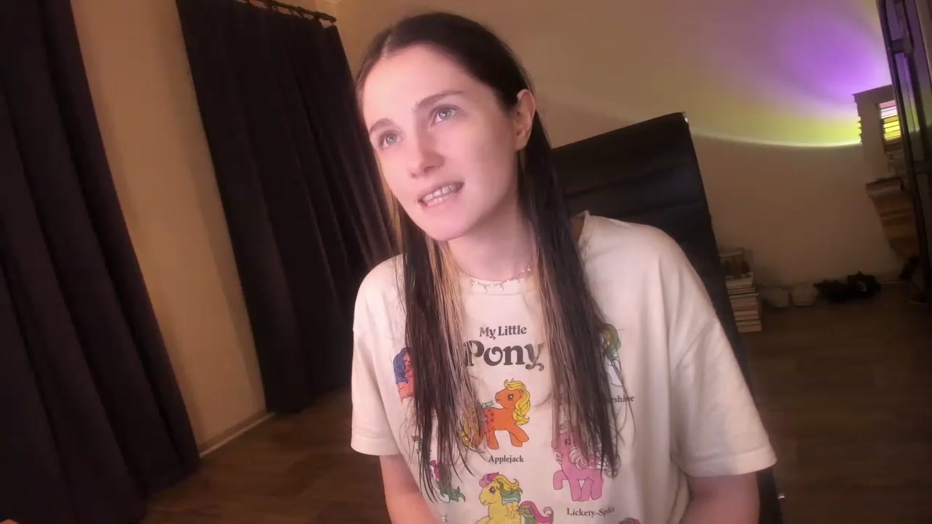Gallery image thumbnail from Golightly_9's myfreecams stream on, 03/12/2023, 20:50 image 3 of 20