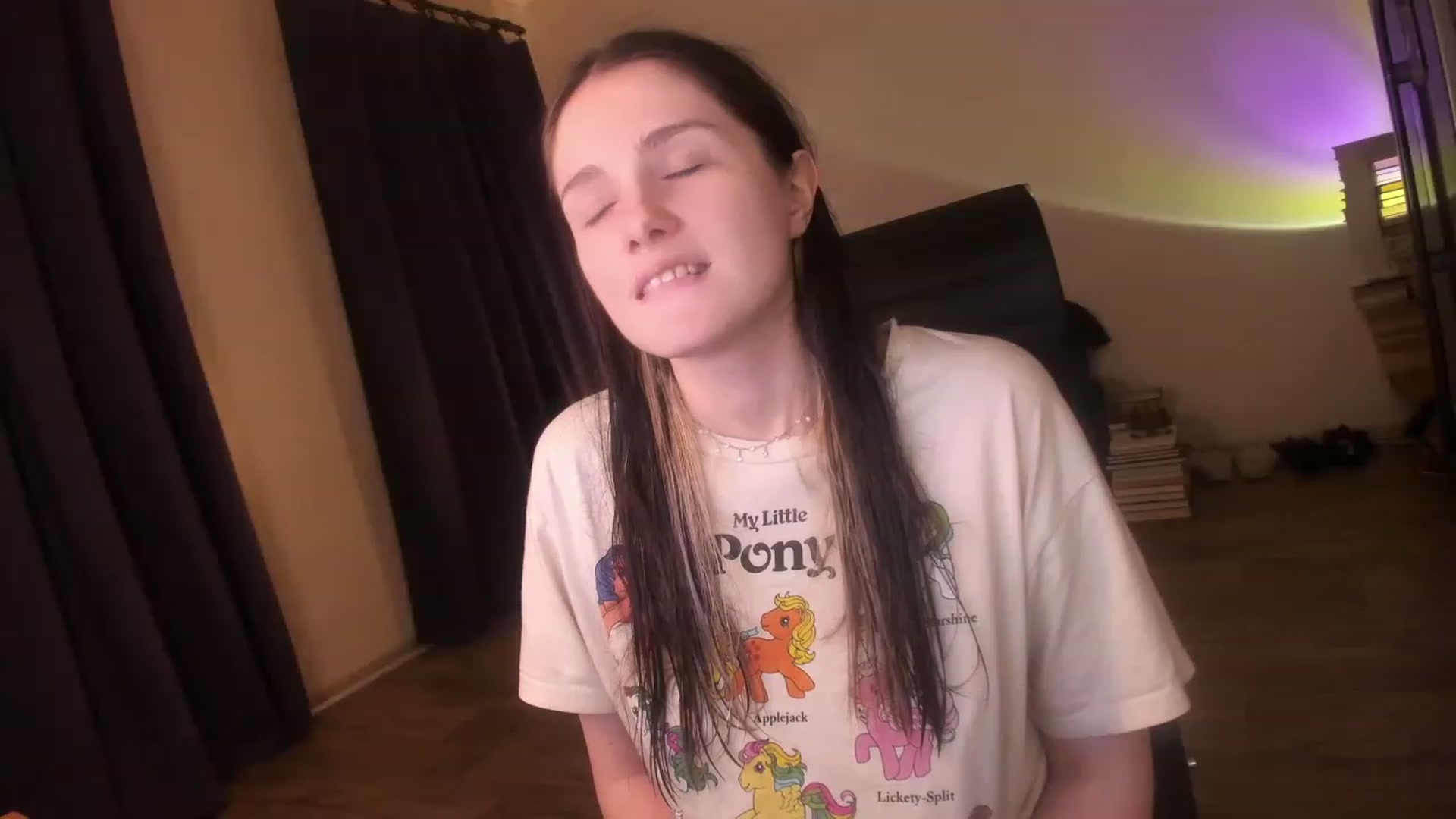 Gallery image thumbnail from Golightly_9's myfreecams stream on, 03/12/2023, 20:50 image 4 of 20
