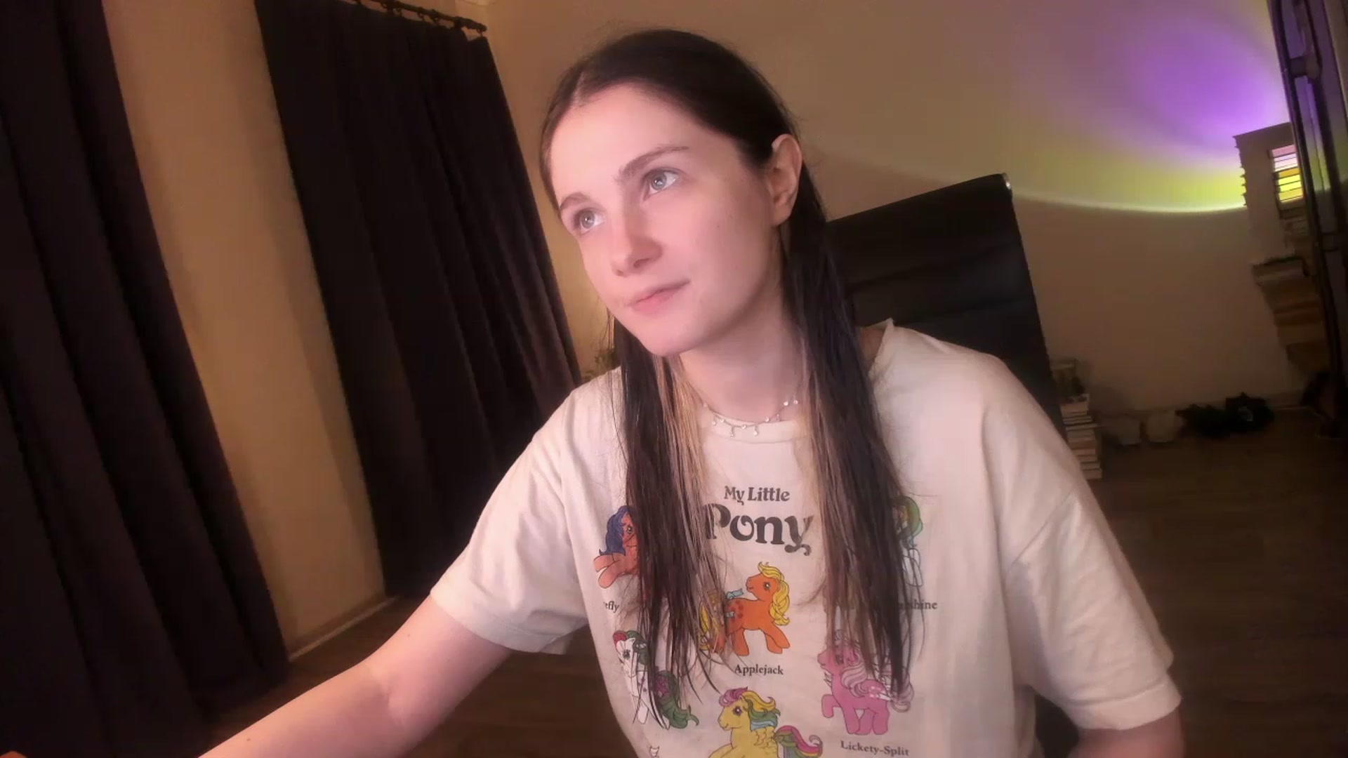 Gallery image thumbnail from Golightly_9's myfreecams stream on, 03/12/2023, 20:50 image 2 of 20