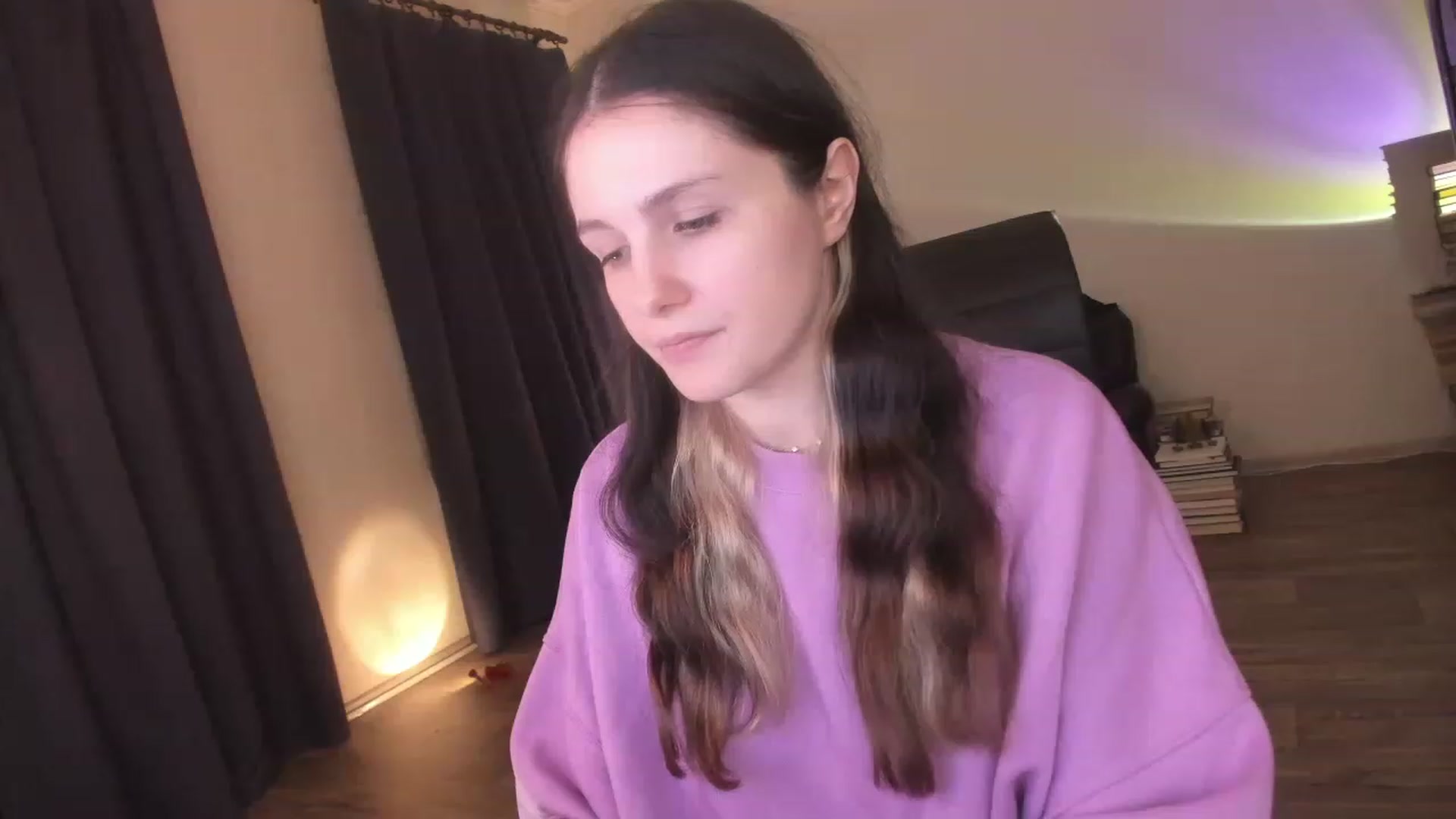 Gallery image thumbnail from Golightly_9's myfreecams stream on, 04/06/2023, 22:02 image 7 of 20