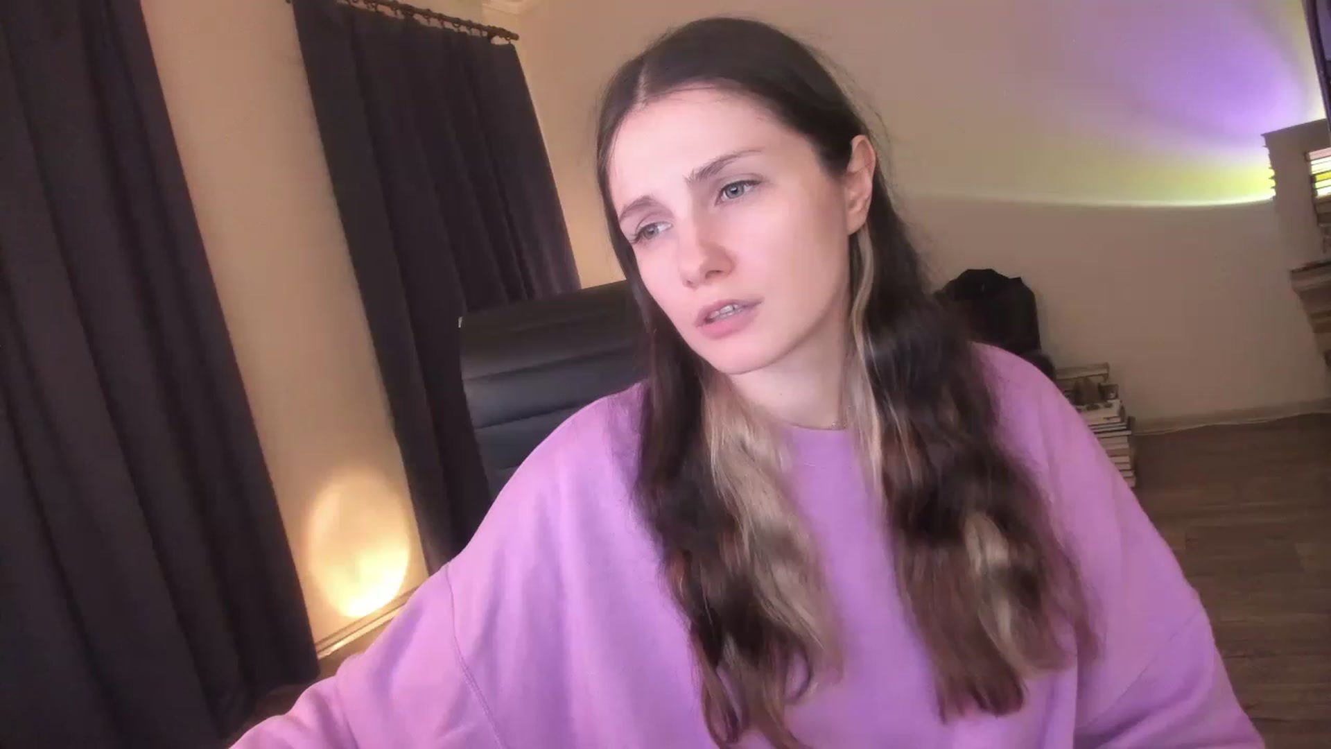 Gallery image thumbnail from Golightly_9's myfreecams stream on, 04/06/2023, 22:02 image 14 of 20