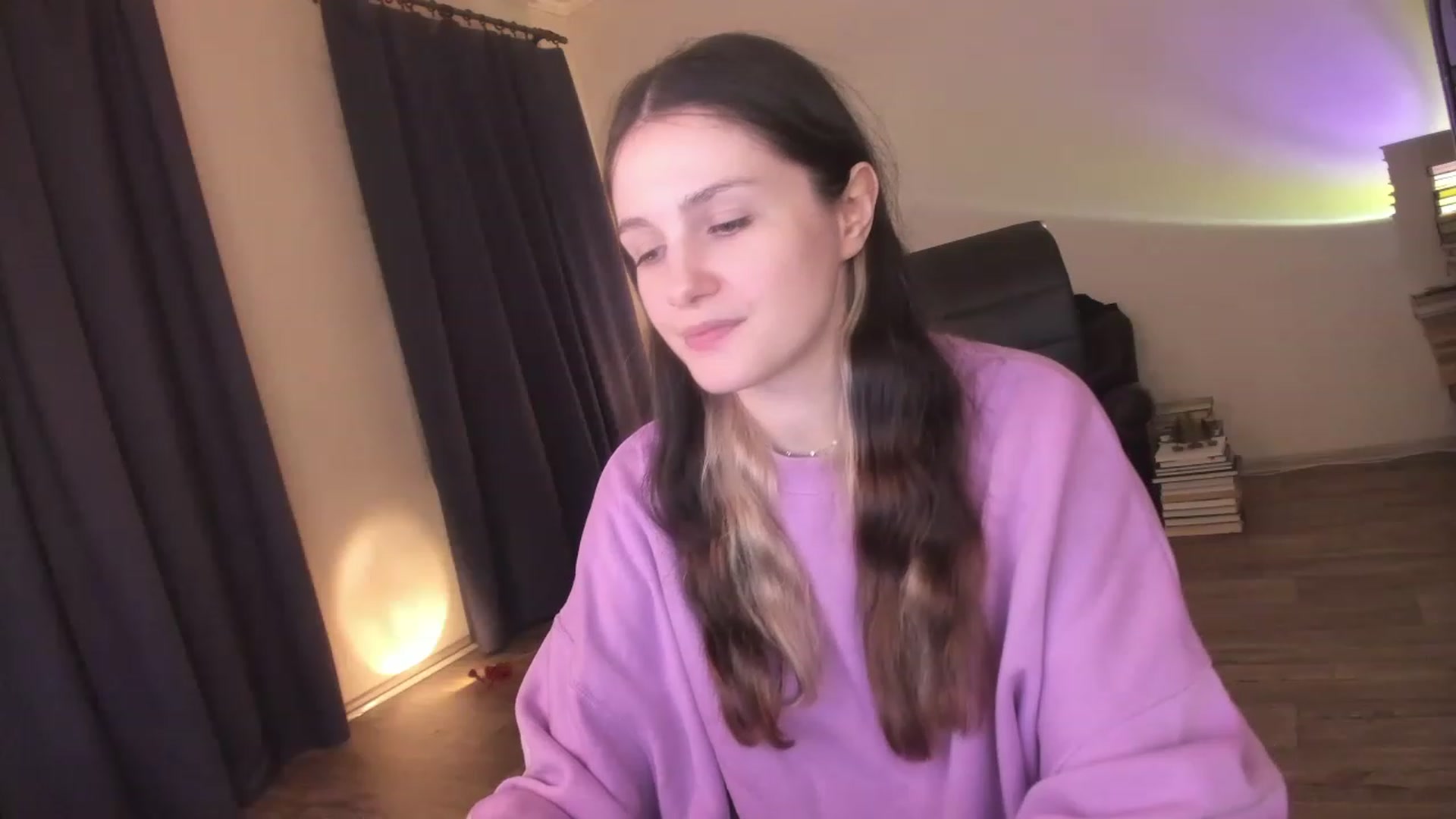 Gallery image thumbnail from Golightly_9's myfreecams stream on, 04/06/2023, 22:02 image 5 of 20