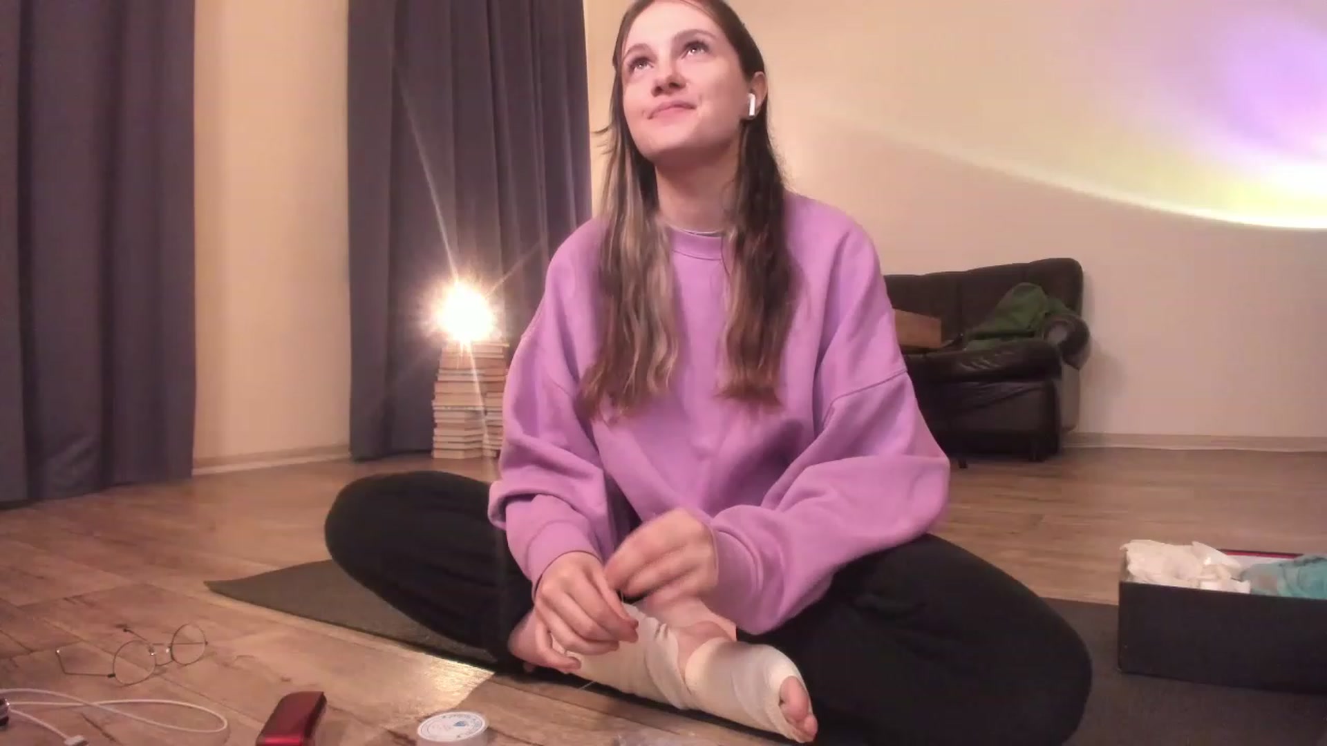 Gallery image thumbnail from Golightly_9's myfreecams stream on, 04/18/2023, 21:00 image 6 of 20