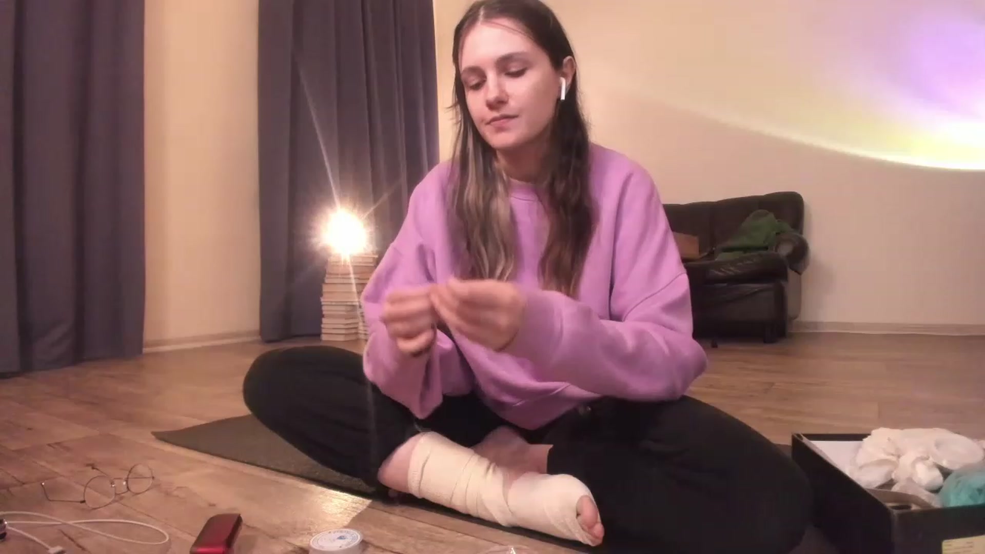 Gallery image thumbnail from Golightly_9's myfreecams stream on, 04/18/2023, 21:00 image 3 of 20