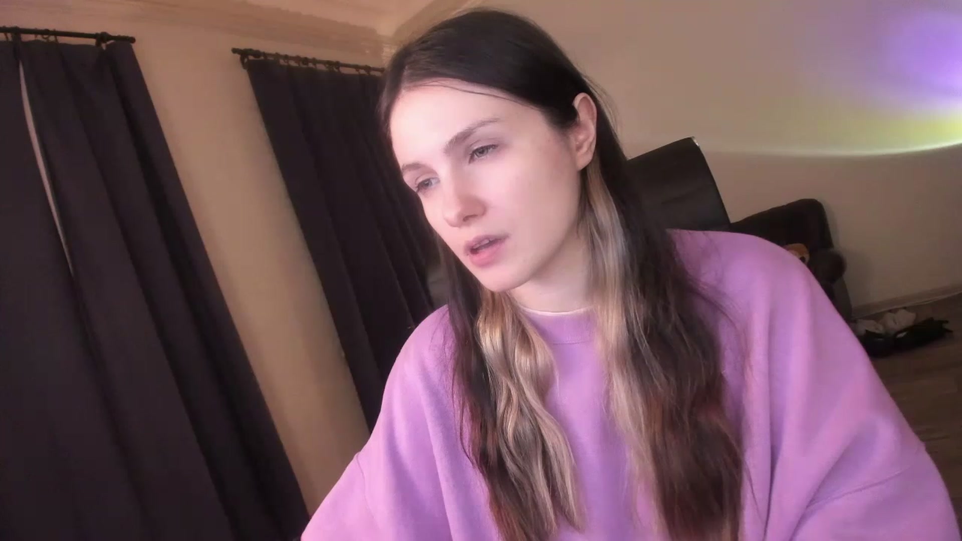 Gallery image thumbnail from Golightly_9's myfreecams stream on, 04/27/2023, 21:05 image 15 of 20