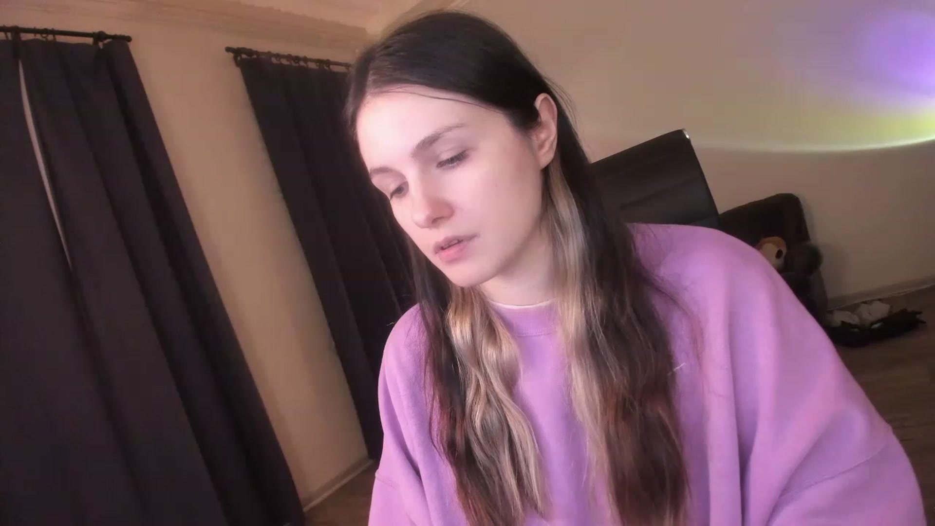 Gallery image thumbnail from Golightly_9's myfreecams stream on, 04/27/2023, 21:05 image 19 of 20