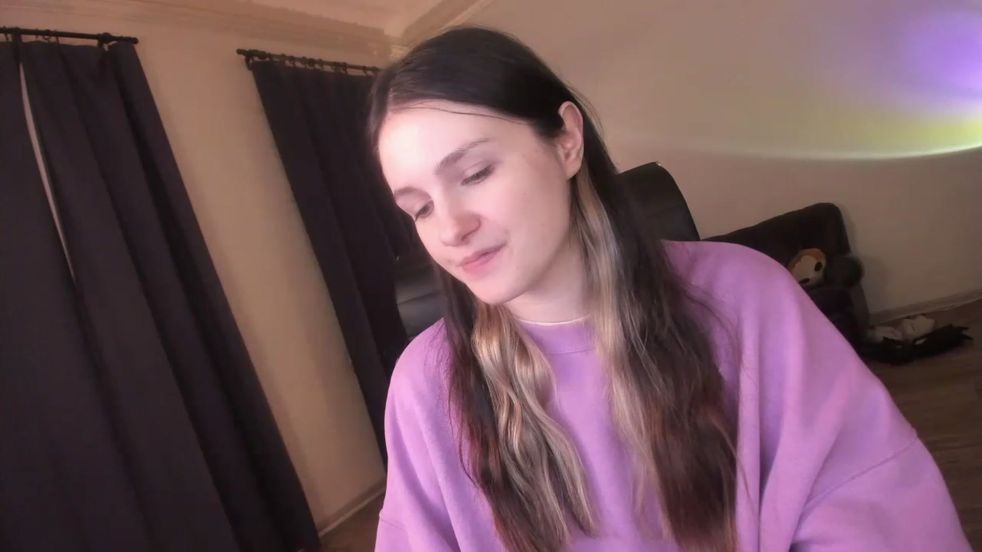 Gallery image thumbnail from Golightly_9's myfreecams stream on, 04/27/2023, 21:05 image 9 of 20