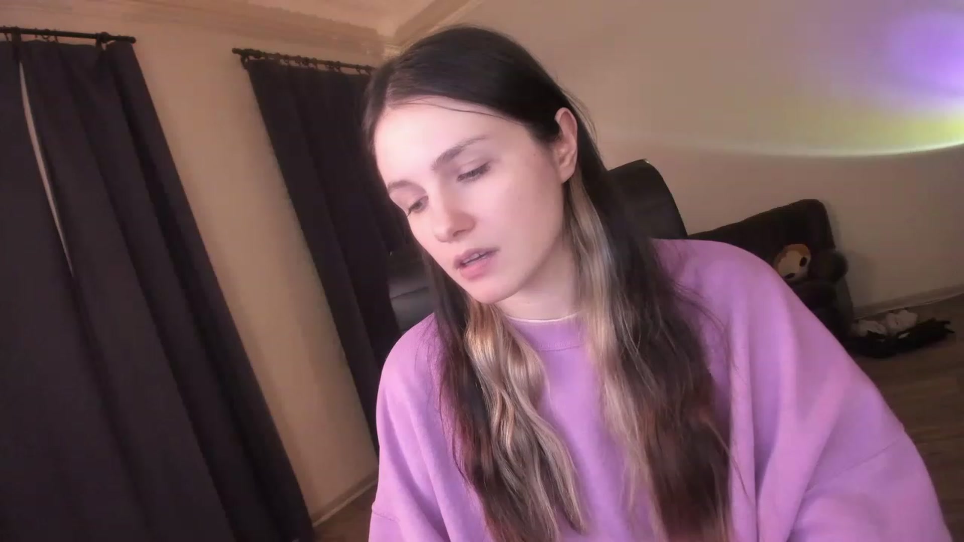 Gallery image thumbnail from Golightly_9's myfreecams stream on, 04/27/2023, 21:05 image 8 of 20