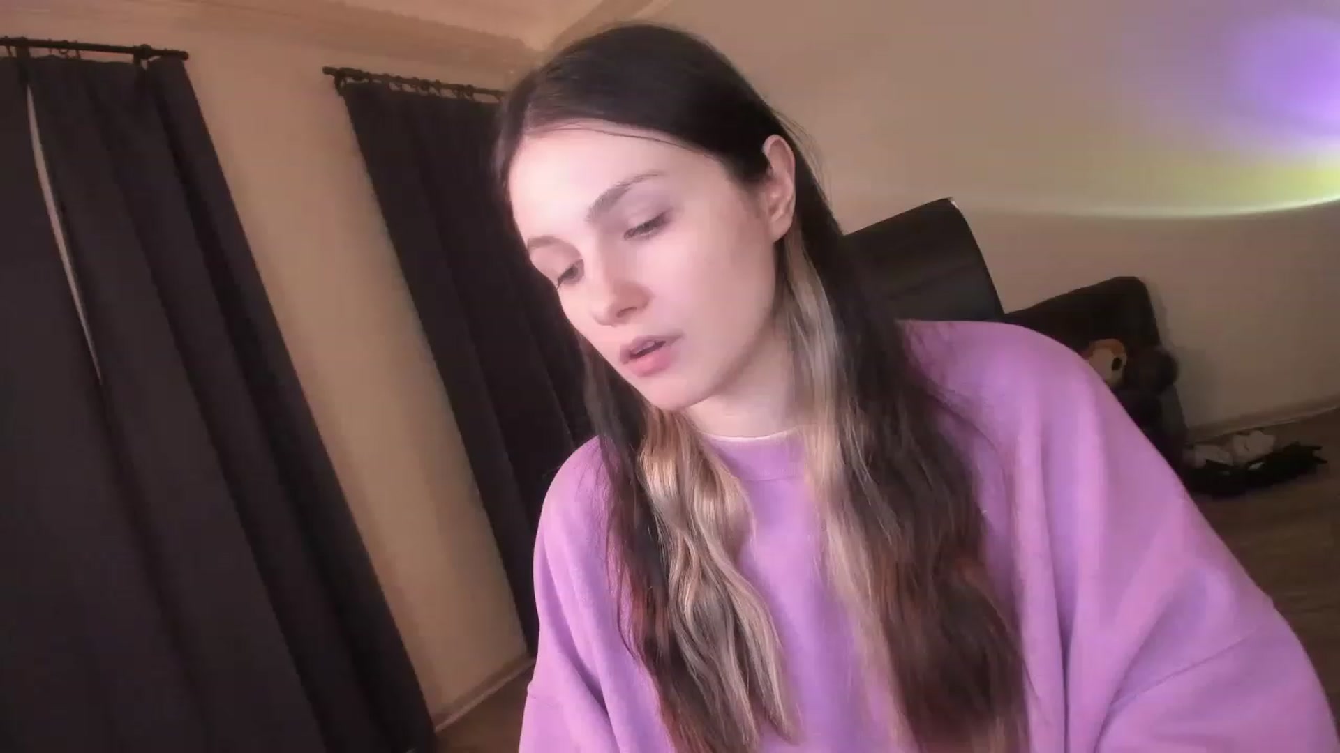 Gallery image thumbnail from Golightly_9's myfreecams stream on, 04/27/2023, 21:05 image 18 of 20