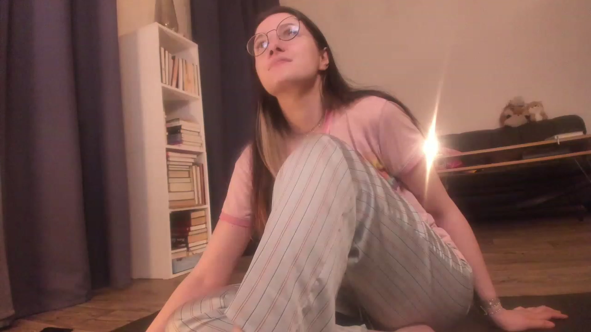 Gallery image thumbnail from Golightly_9's myfreecams stream on, 07/27/2023, 21:03 image 13 of 20