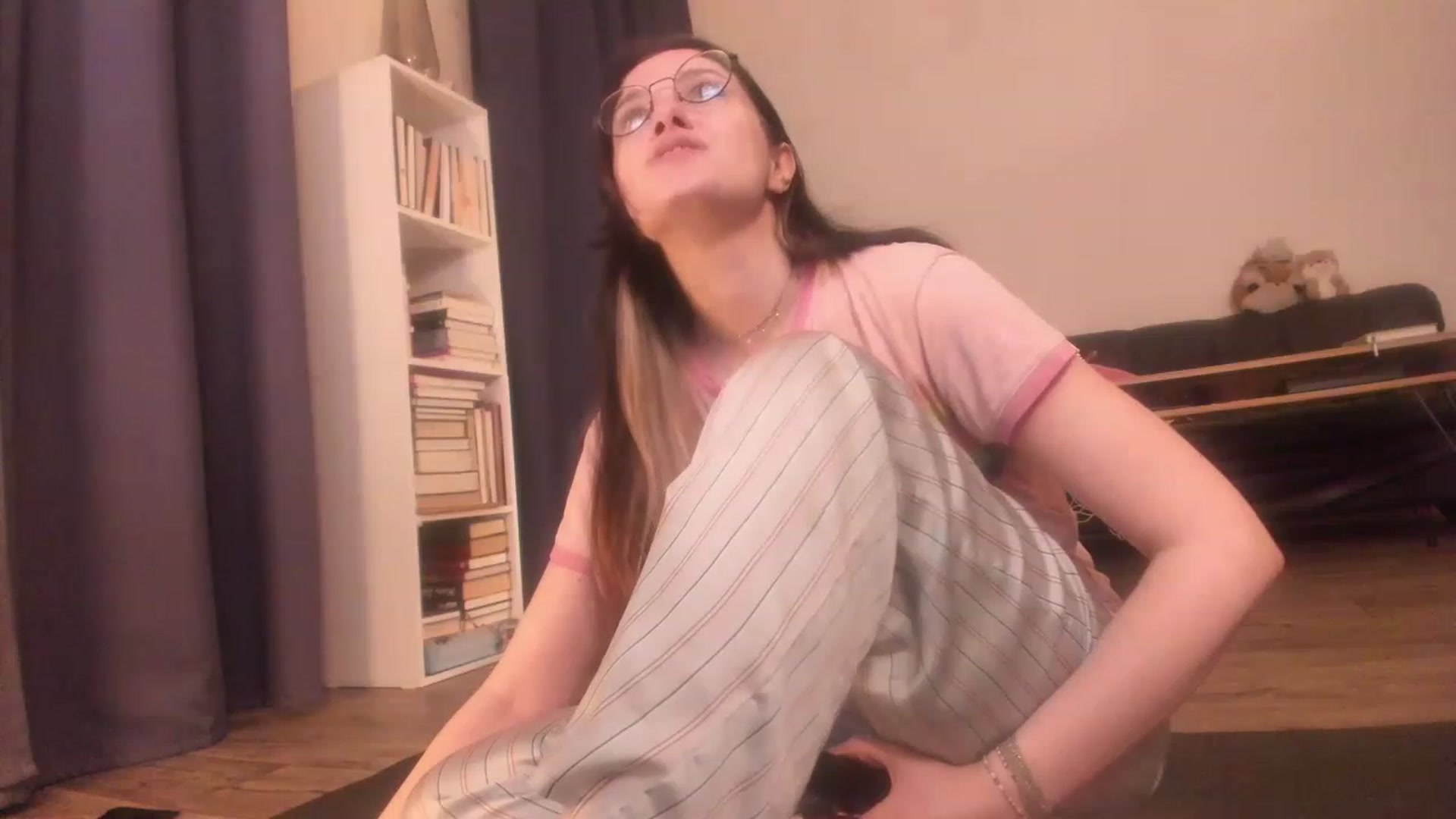 Gallery image thumbnail from Golightly_9's myfreecams stream on, 07/27/2023, 21:03 image 7 of 20
