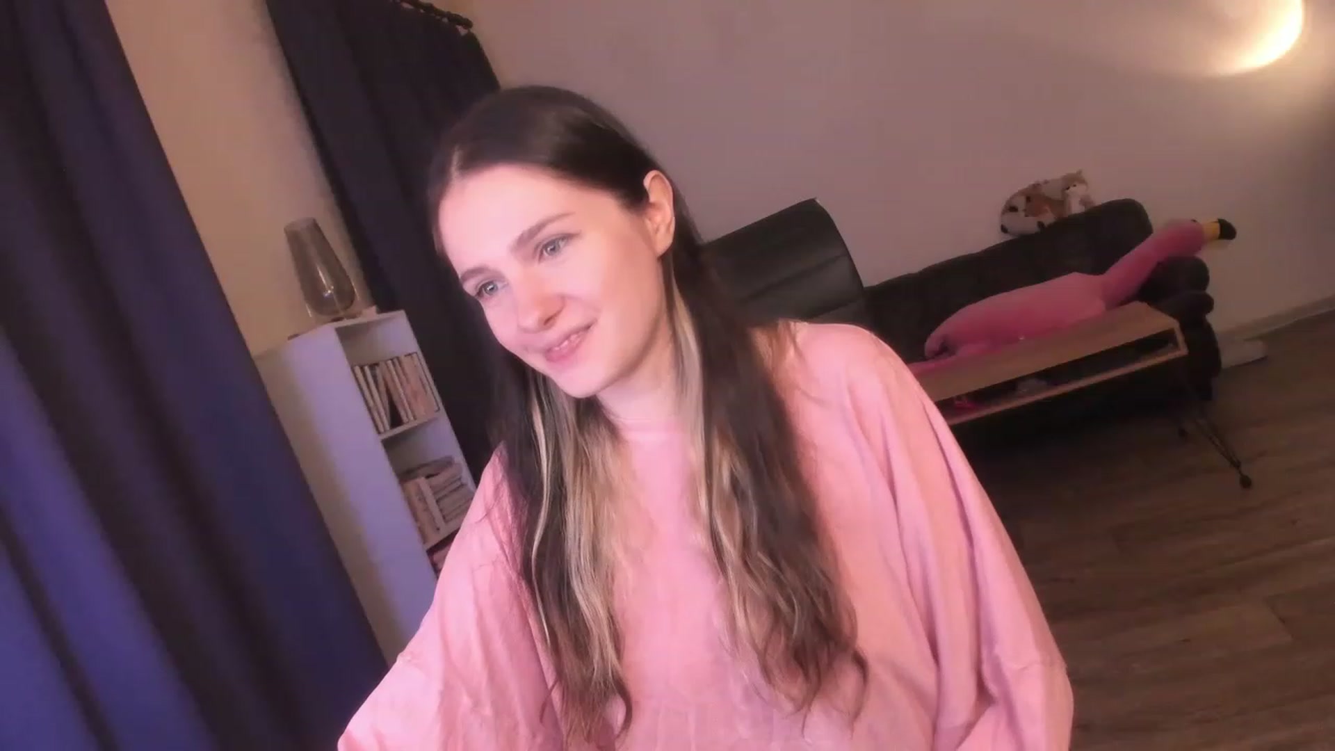Gallery image thumbnail from Golightly_9's myfreecams stream on, 08/06/2023, 22:13 image 15 of 20