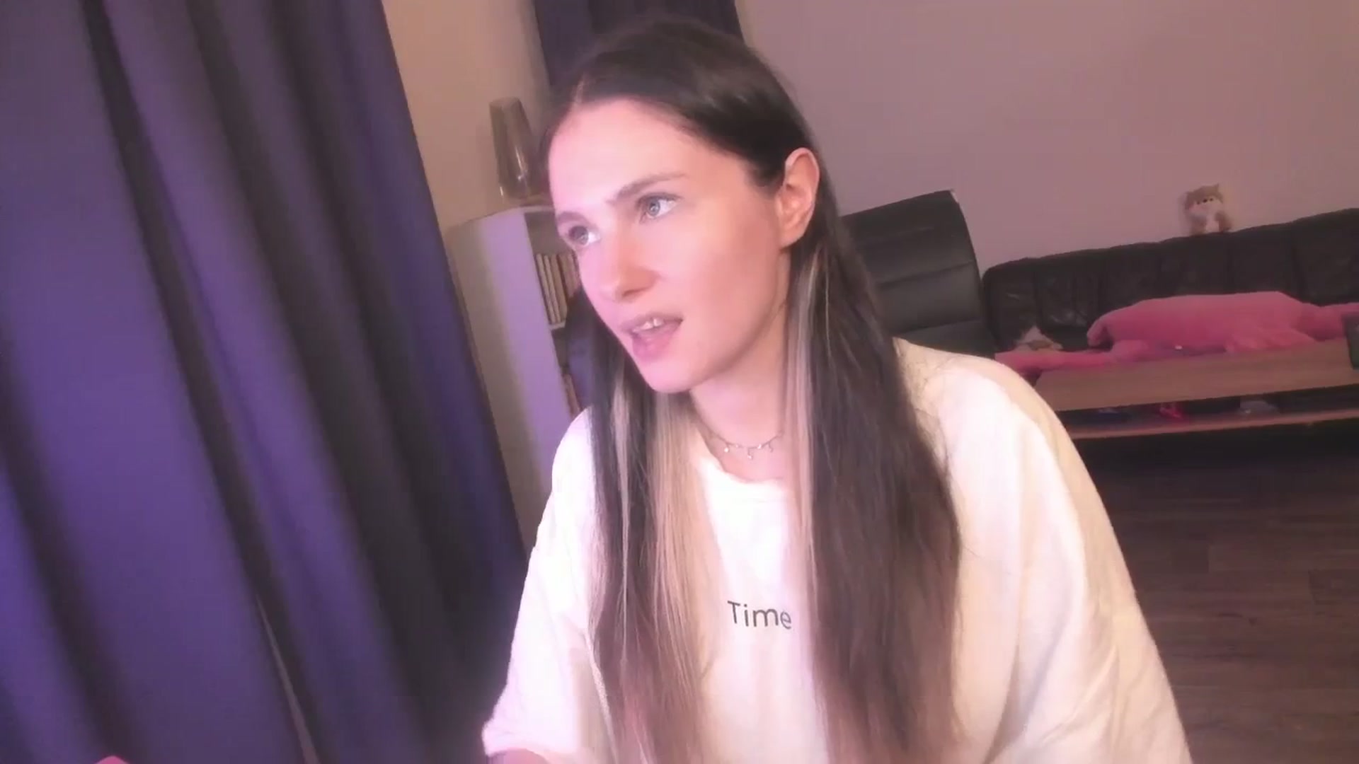 Gallery image thumbnail from Golightly_9's myfreecams stream on, 08/08/2023, 22:11 image 20 of 20