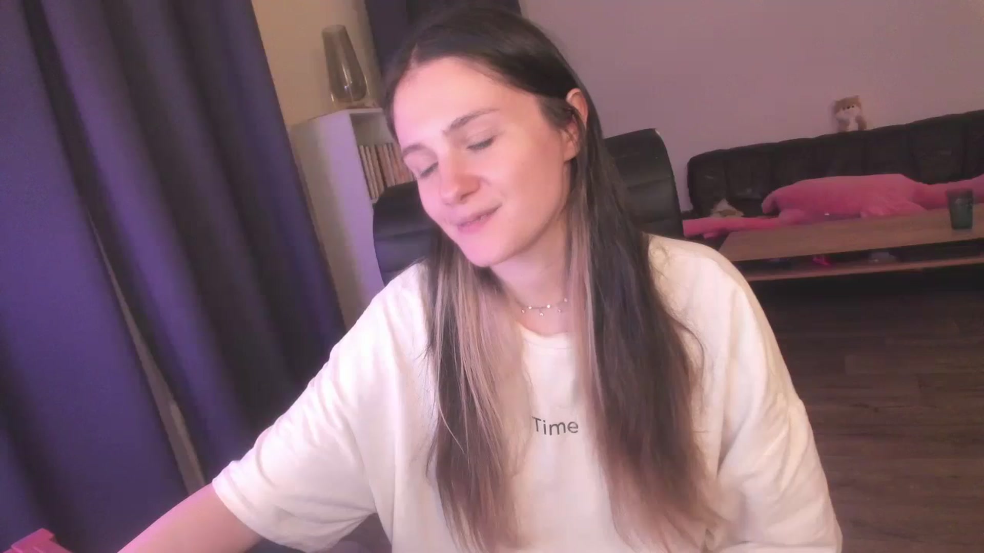 Gallery image thumbnail from Golightly_9's myfreecams stream on, 08/08/2023, 22:11 image 7 of 20