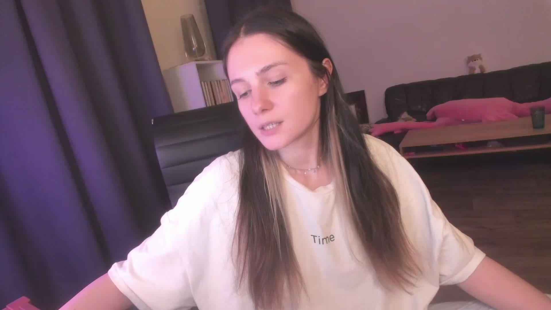 Gallery image thumbnail from Golightly_9's myfreecams stream on, 08/08/2023, 22:11 image 6 of 20